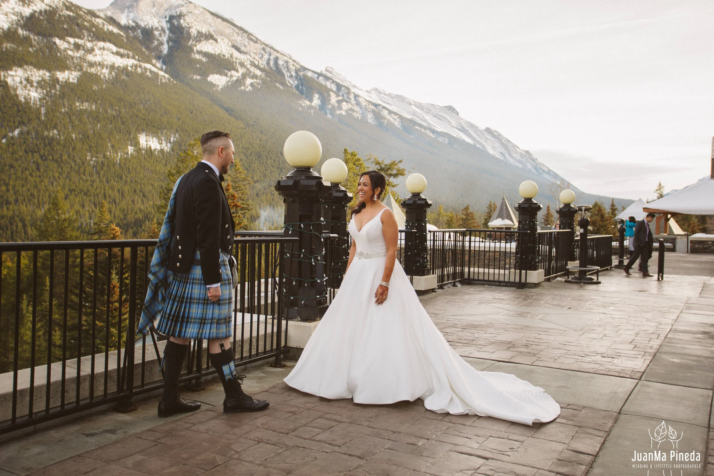 First+Look+Wedding+Photographer-1-9.jpg