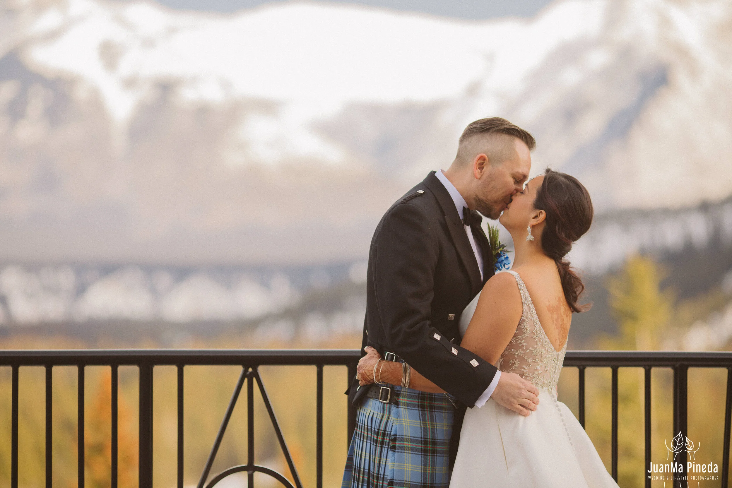 First+Look+Wedding+Photographer-1-22.jpg