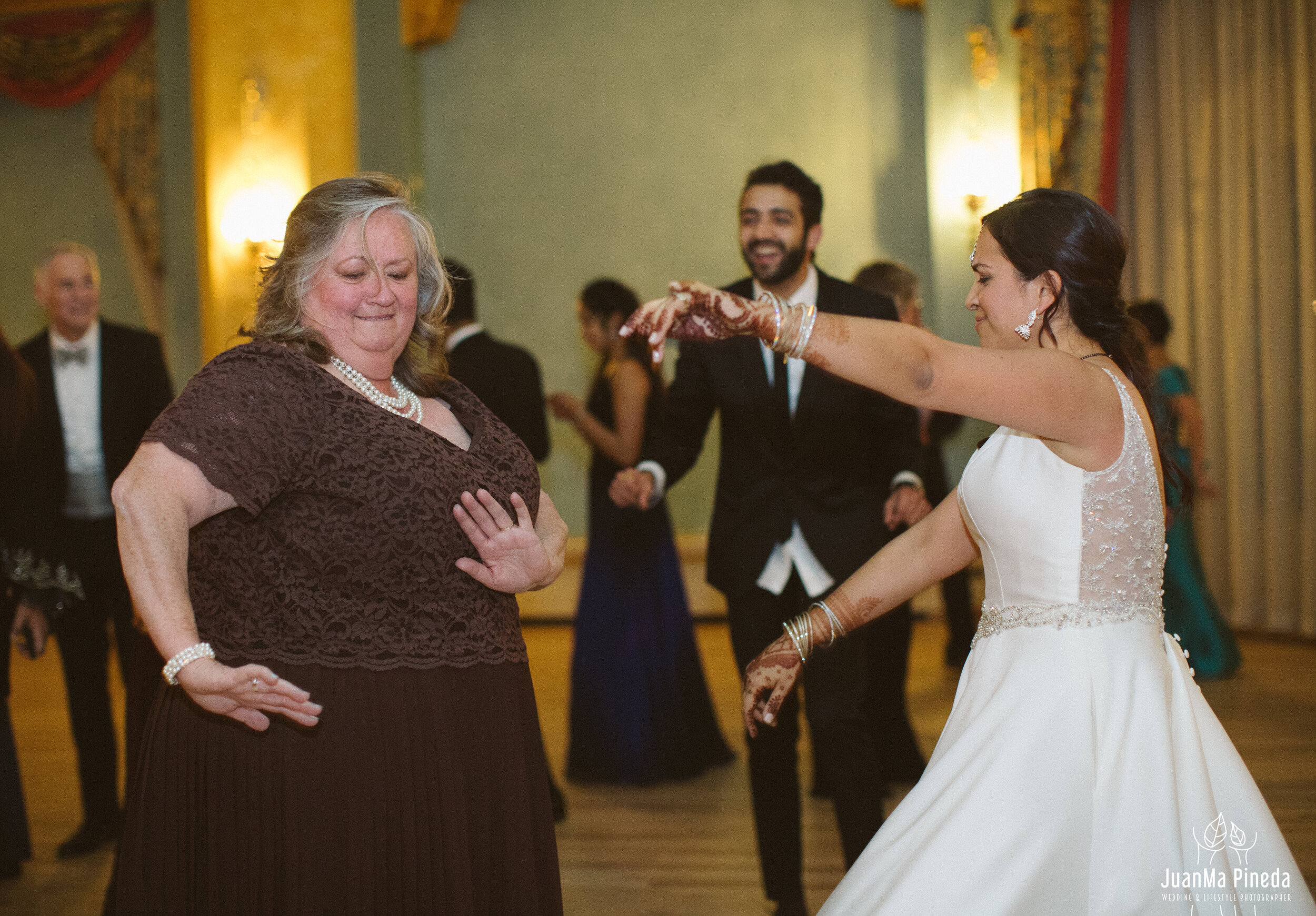 Wedding+Day+Photographer+Destination+Banff+Mexico-001-32.jpg