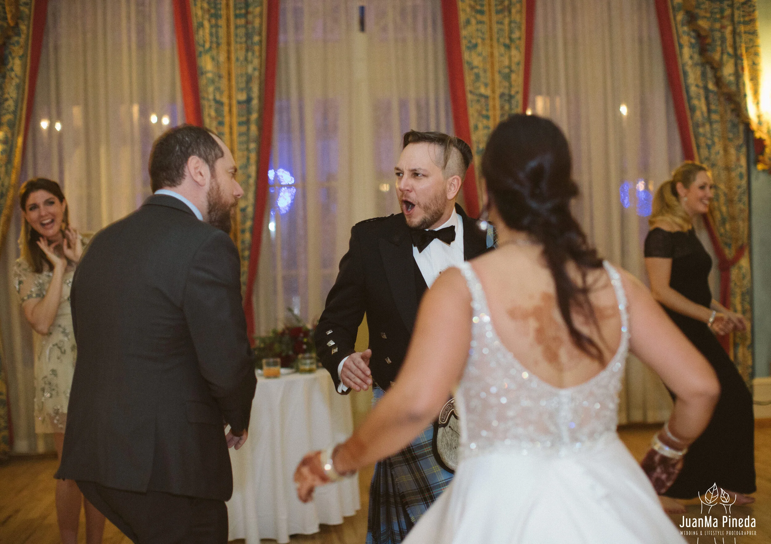 Wedding+Day+Photographer+Destination+Banff+Mexico-001-40.jpg