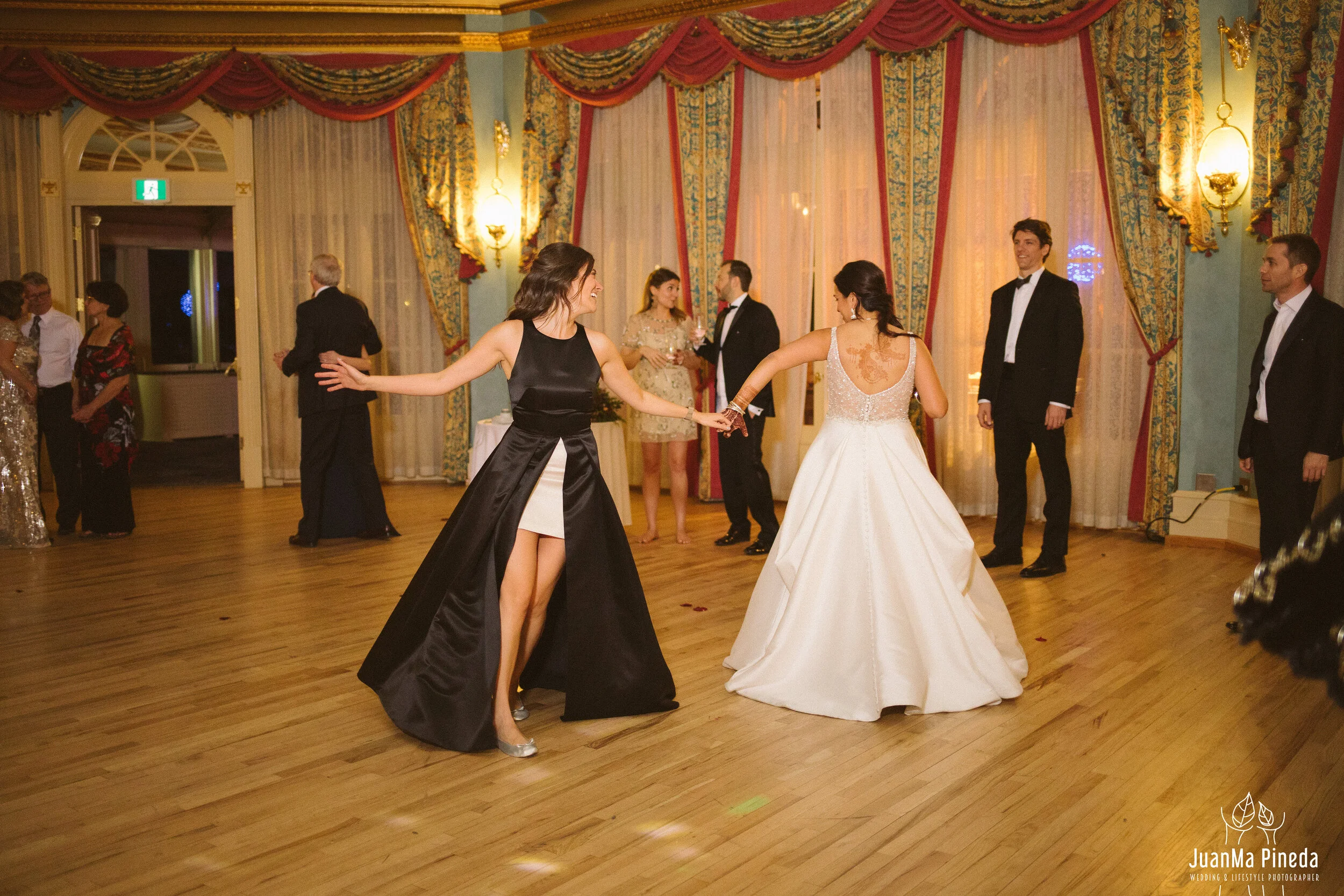 Wedding+Day+Photographer+Destination+Banff+Mexico-001-91.jpg