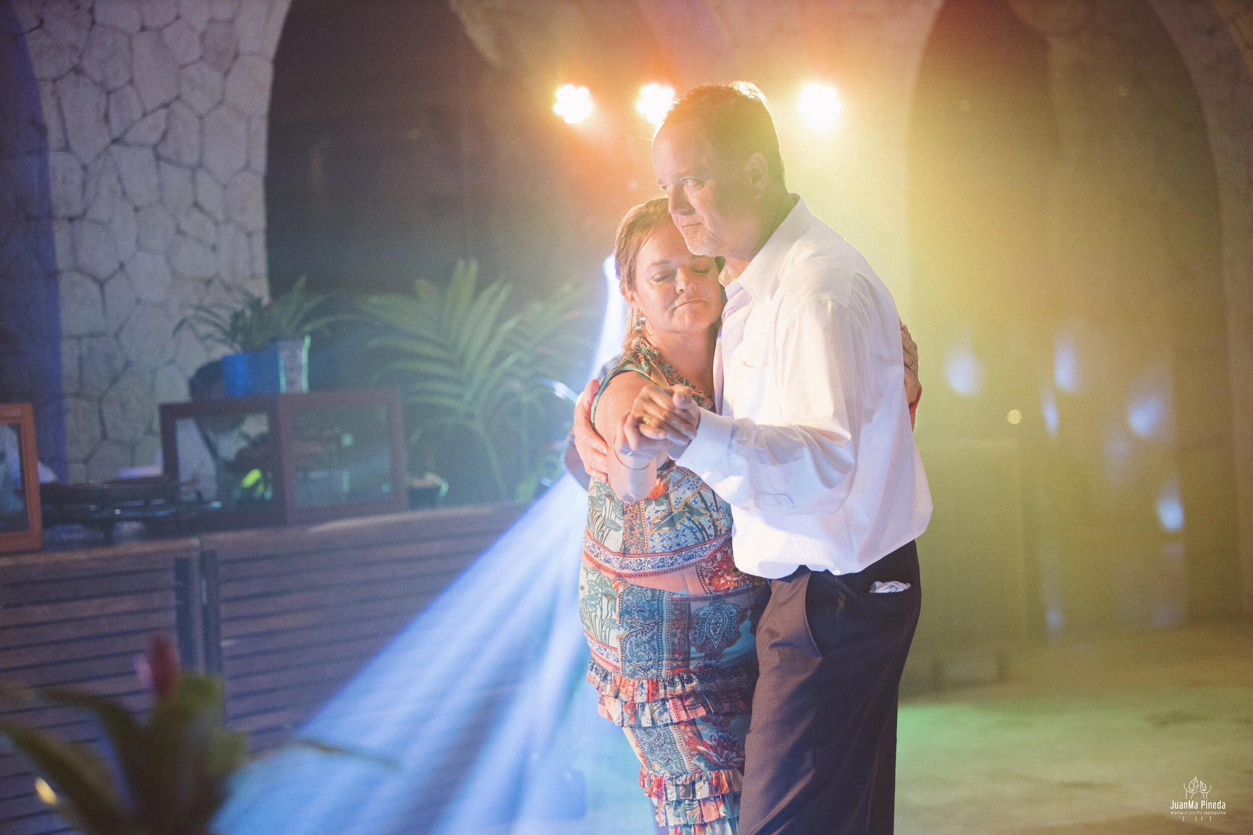 Wedding+Day+Hotel+Xcaret+Destination+Photographer-1-176.jpg