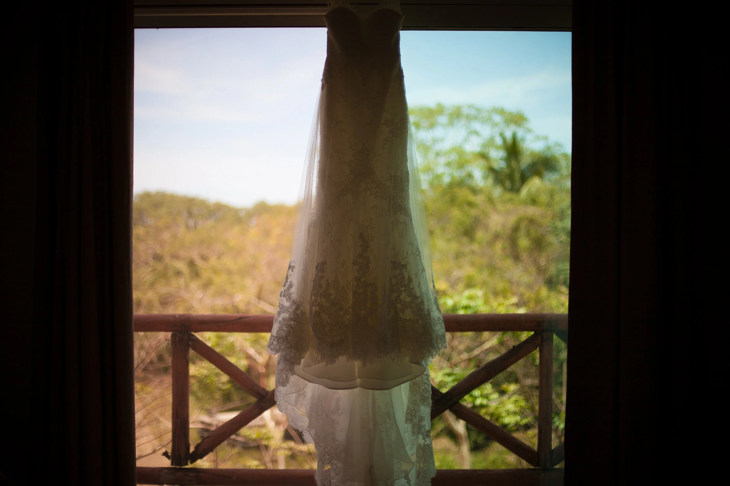 Getting-Ready-Destination-Wedding-2001.jpg