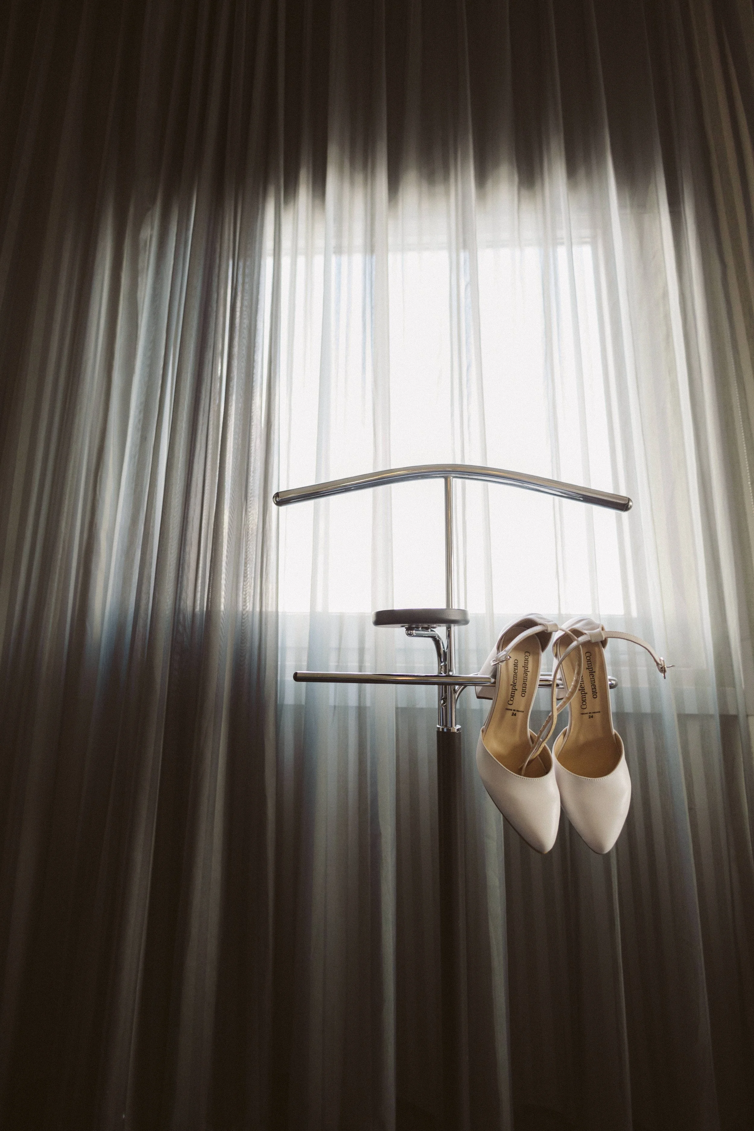 Getting-Ready-Hotel-Ramada-Encore-Guadalajara-Fotografo-de-Bodas-0001.jpg
