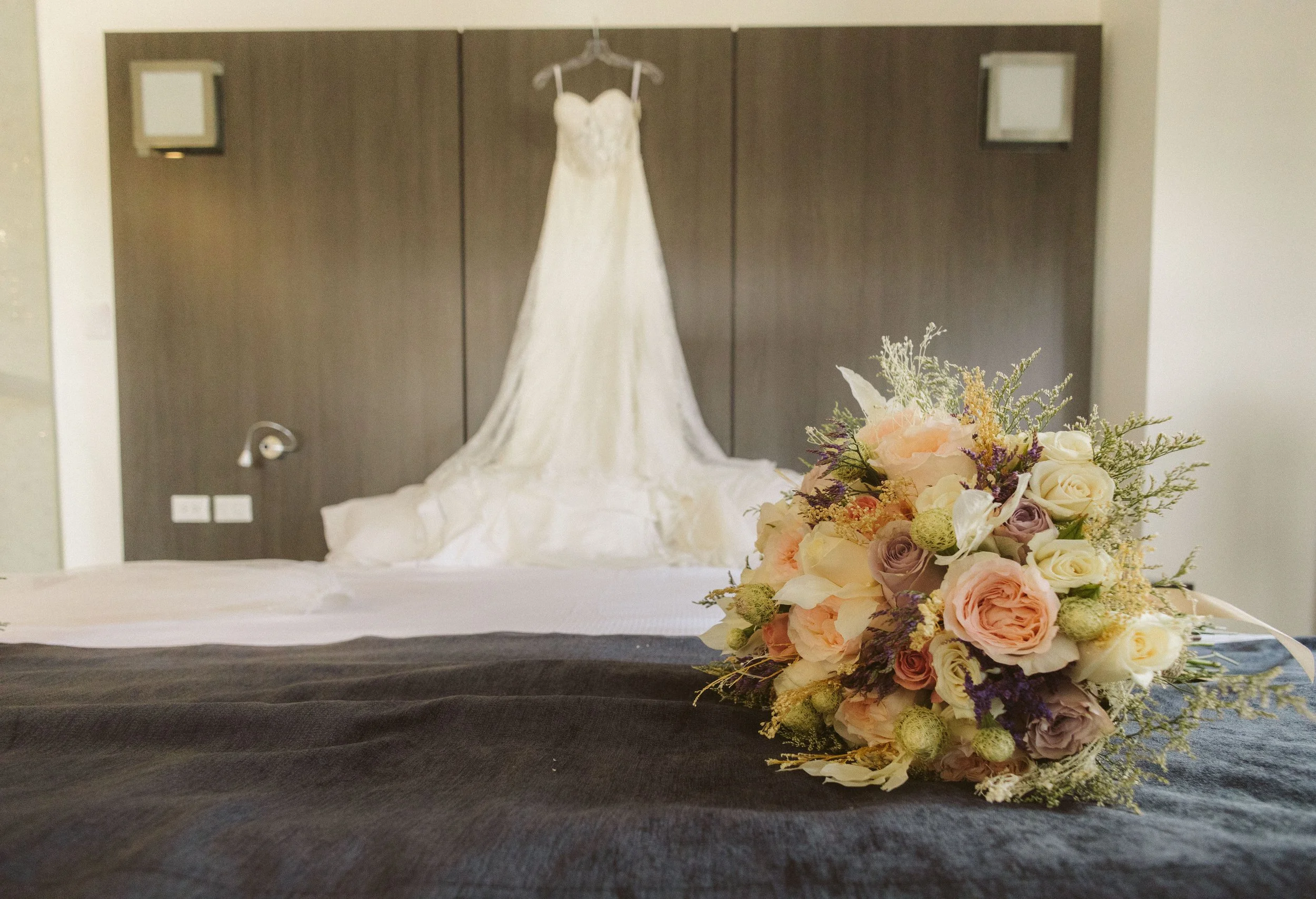 Getting-Ready-Hotel-Ramada-Encore-Guadalajara-Fotografo-de-Bodas-0003.jpg