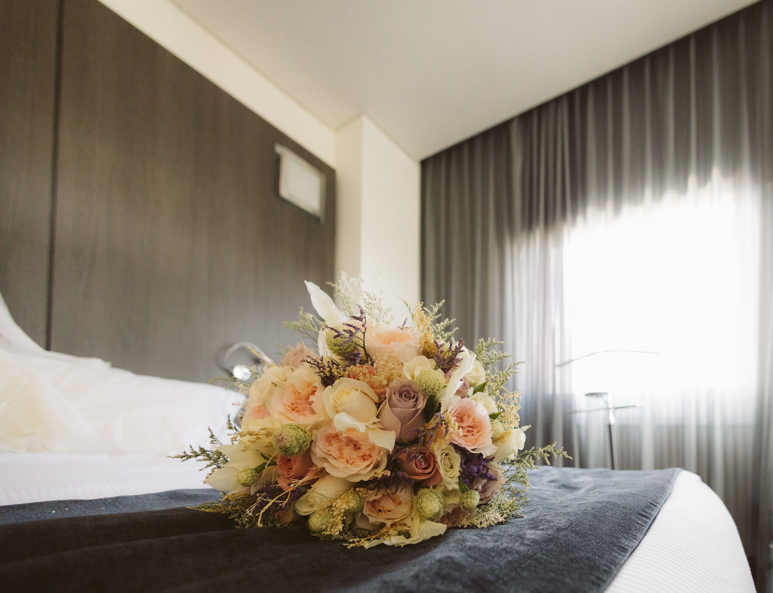 Getting-Ready-Hotel-Ramada-Encore-Guadalajara-Fotografo-de-Bodas-0004.jpg