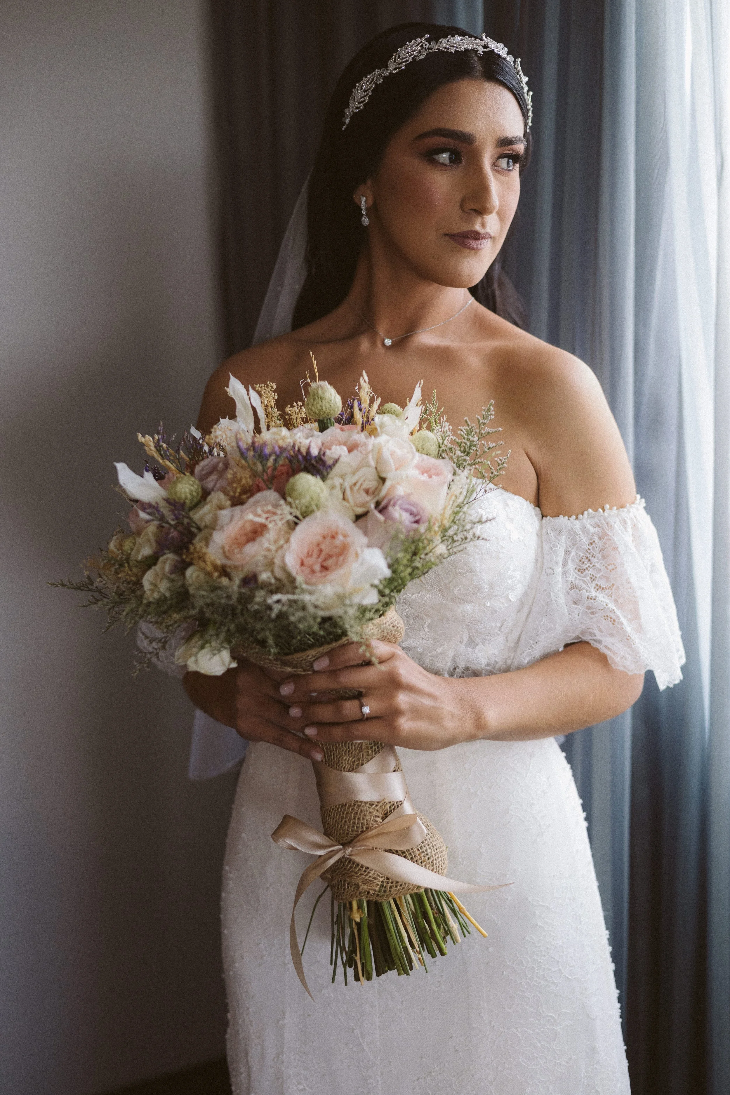 Getting-Ready-Hotel-Ramada-Encore-Guadalajara-Fotografo-de-Bodas-00013.jpg