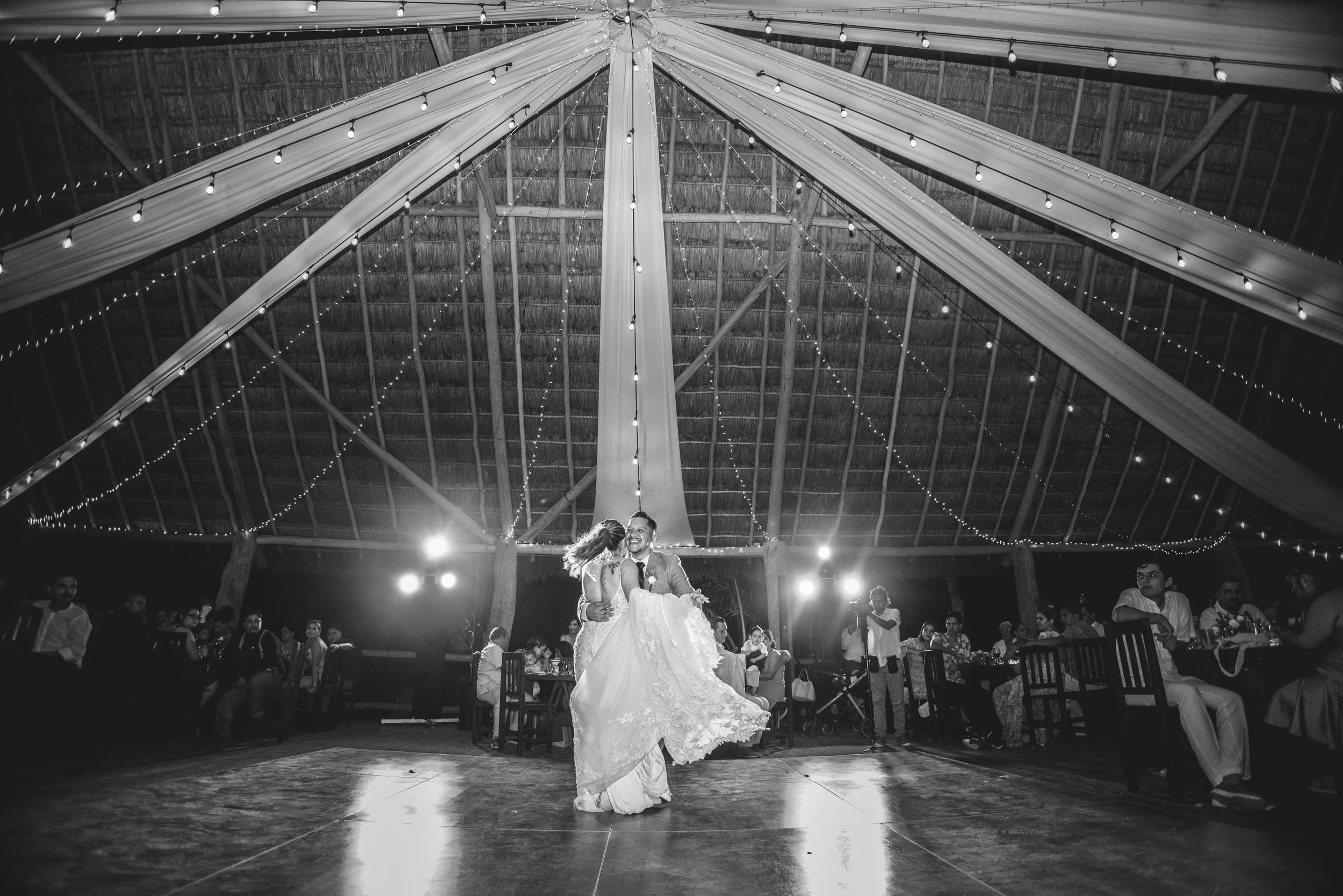  https://www.juanmapineda.com/bodas-destino 