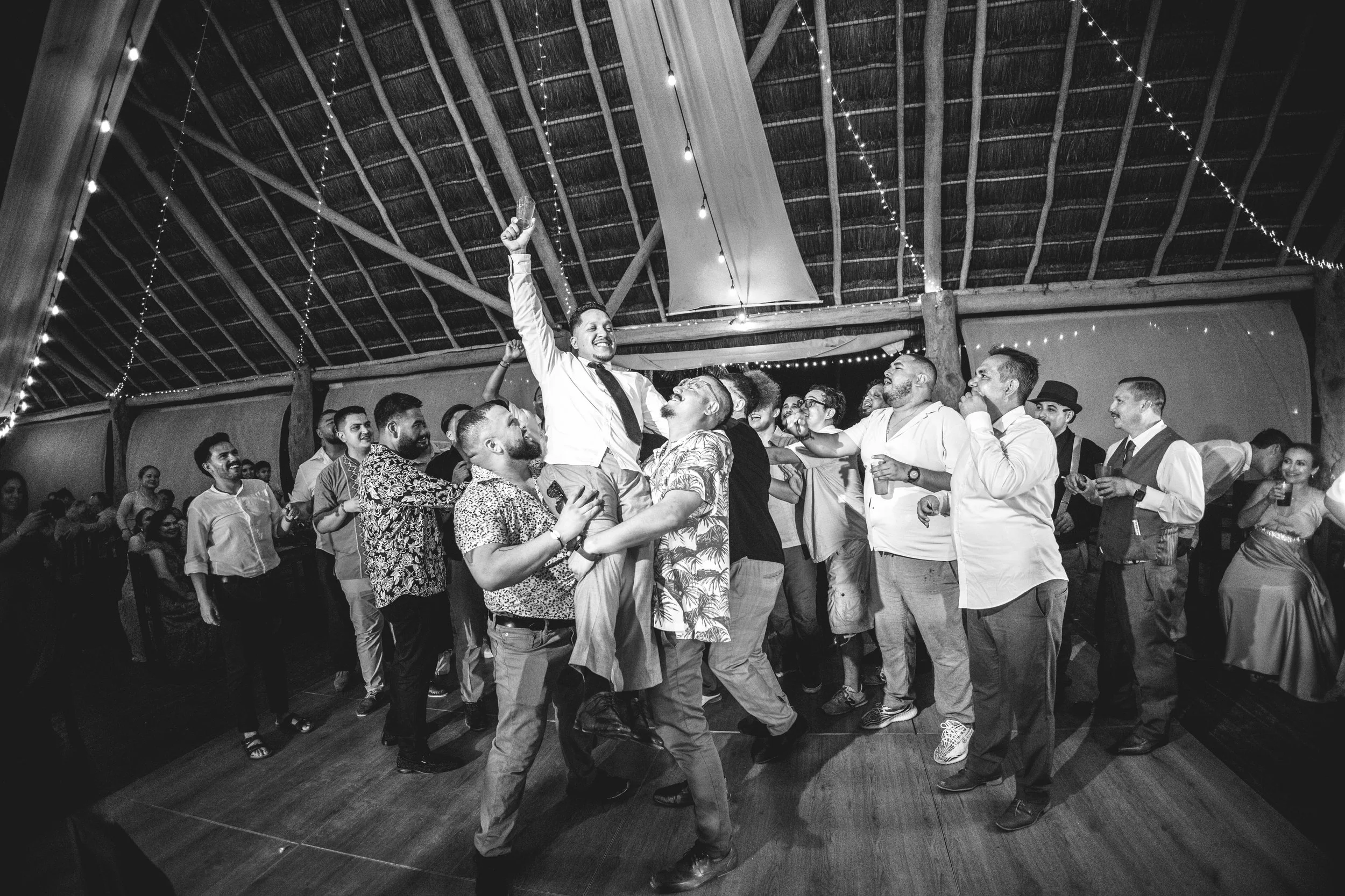  https://www.juanmapineda.com/bodas-destino 