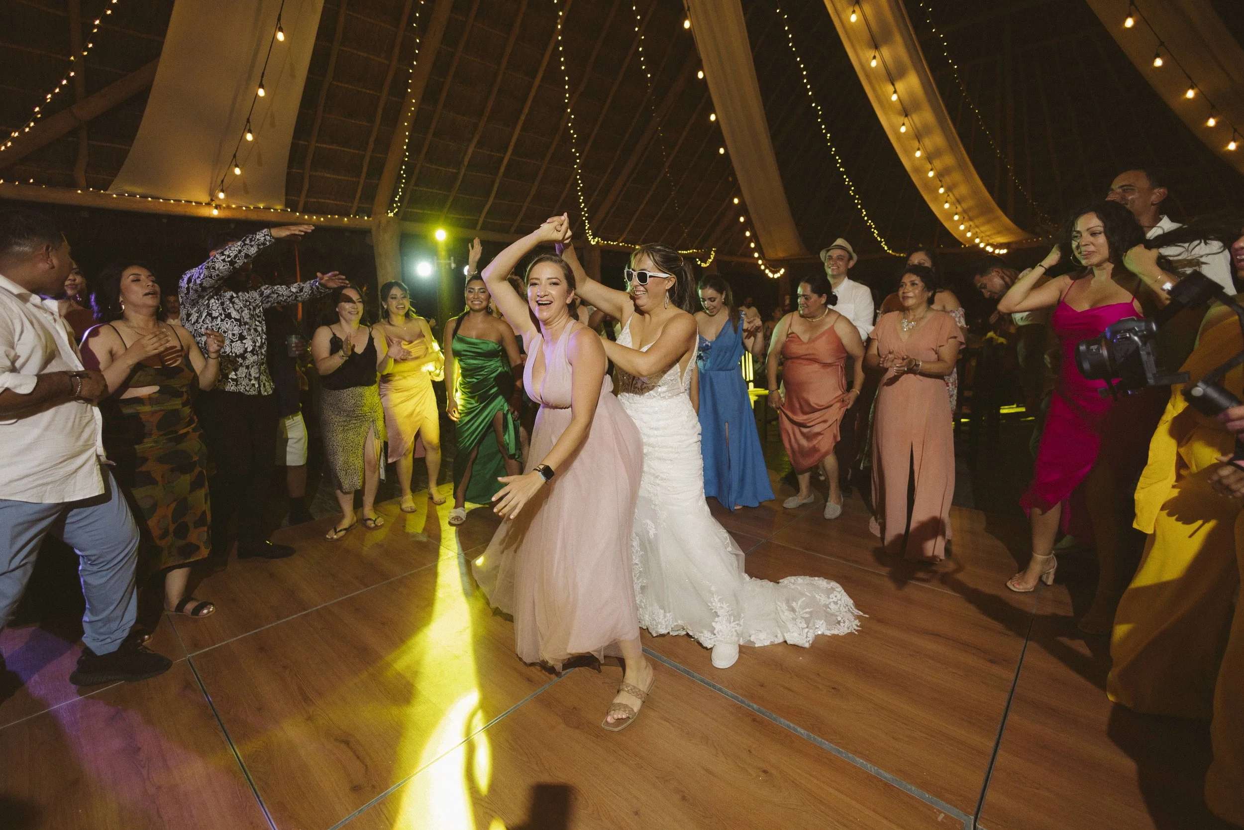  https://www.juanmapineda.com/bodas-destino 