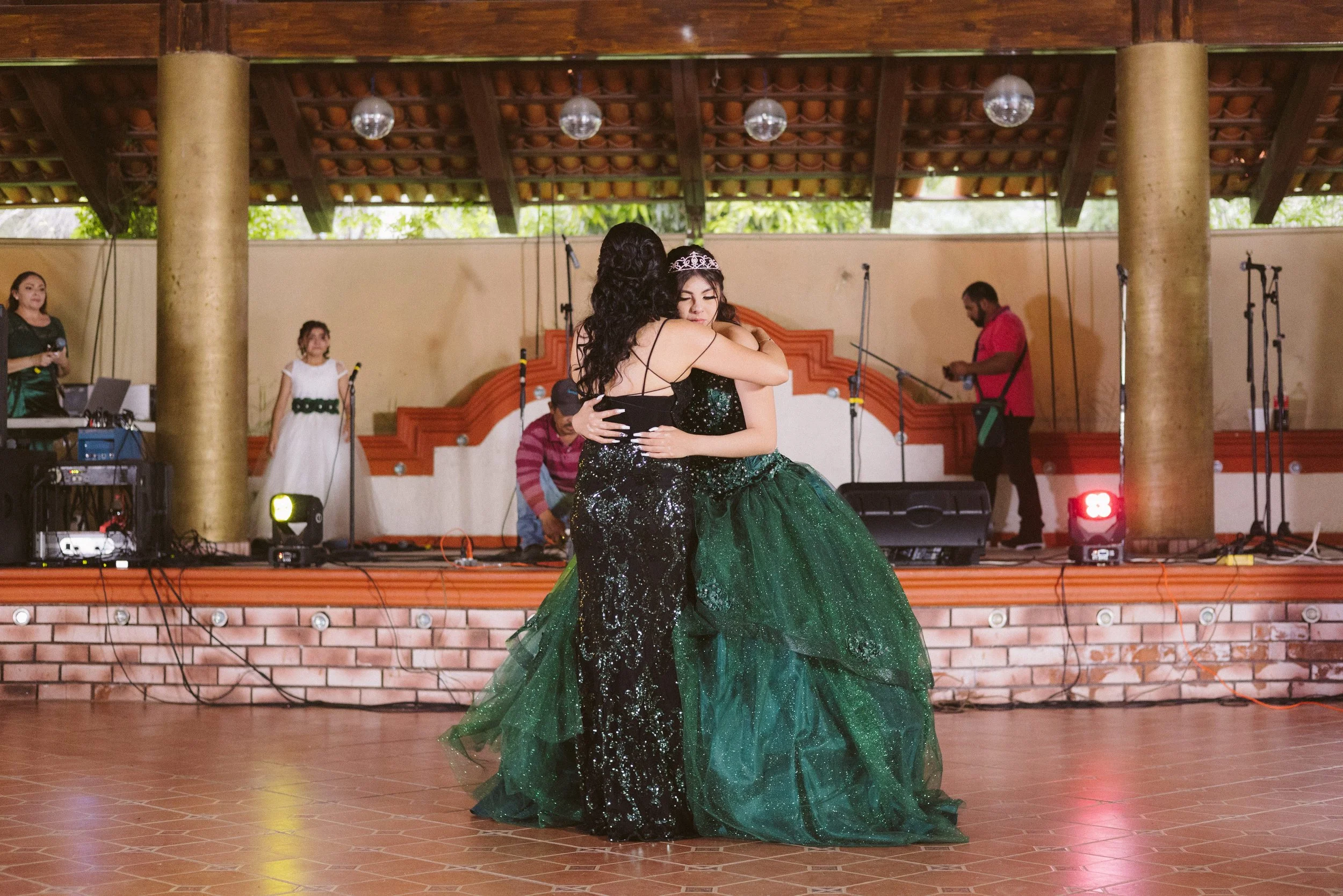  https://www.juanmapineda.com/fotografo-guadalajara/xv 