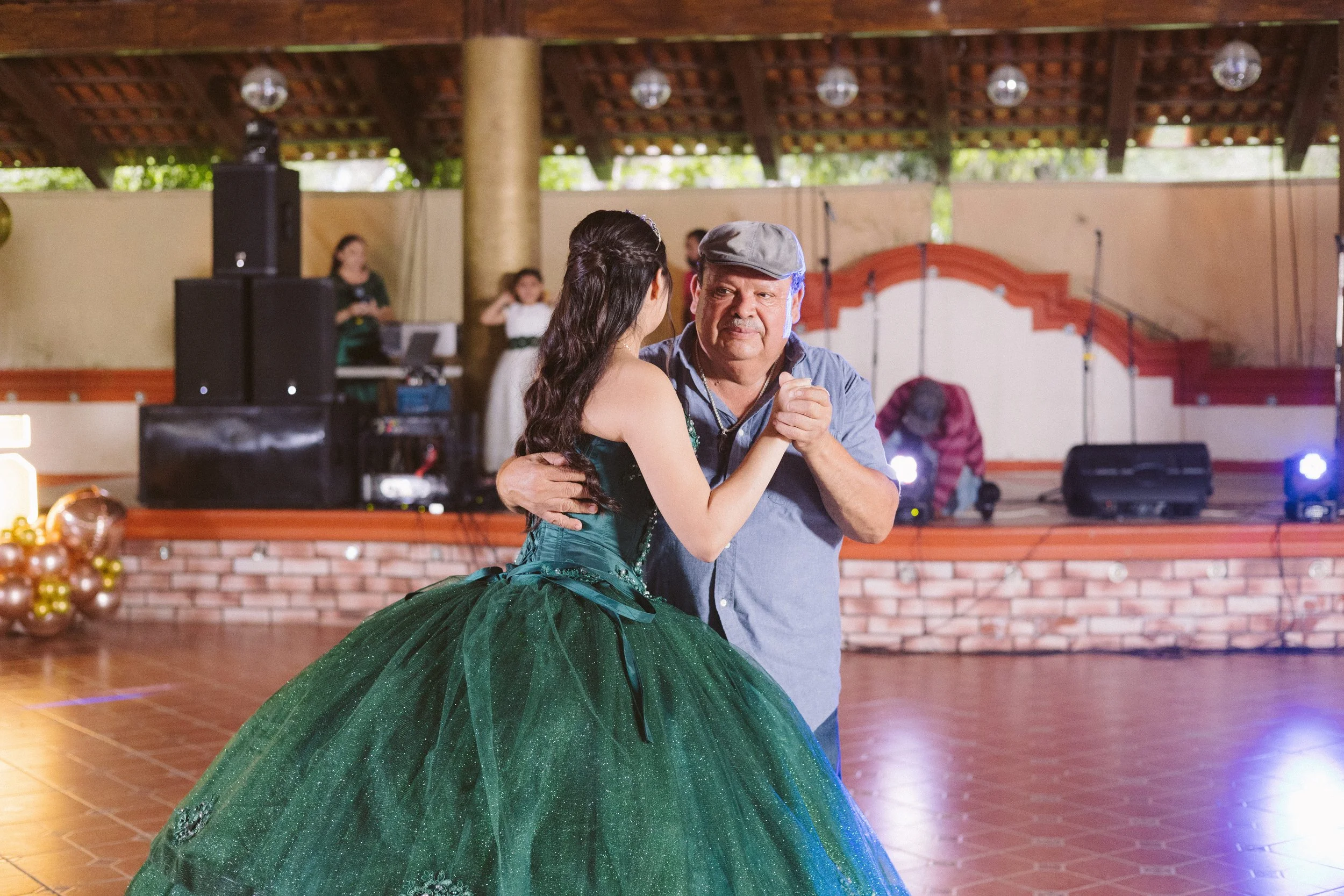  https://www.juanmapineda.com/fotografo-guadalajara/xv 