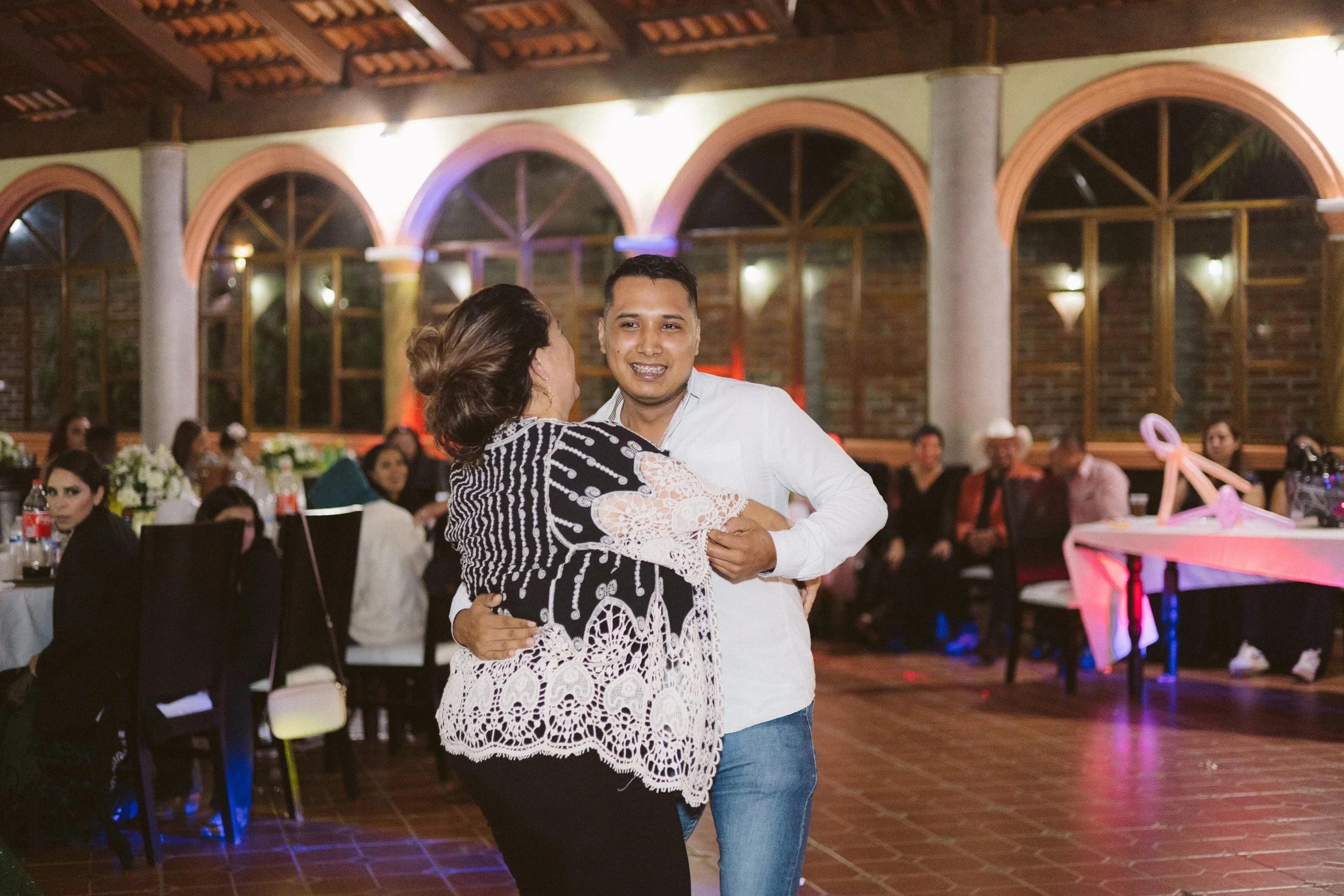  https://www.juanmapineda.com/fotografo-guadalajara/xv 