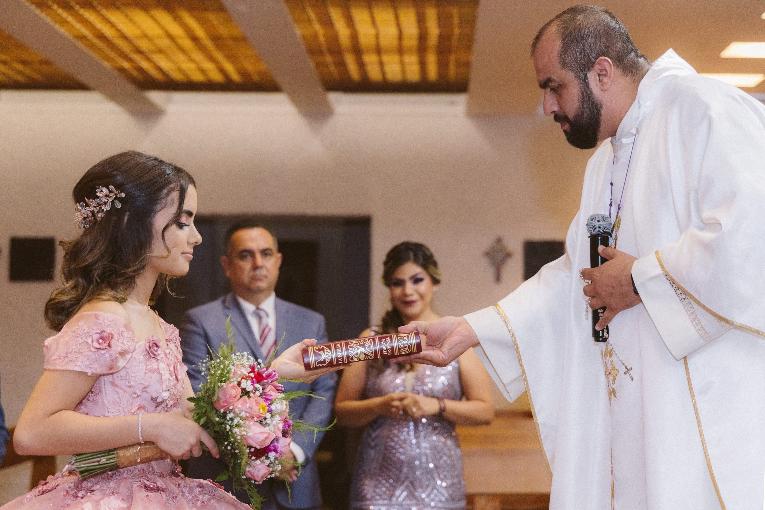  https://www.juanmapineda.com/fotografo-guadalajara/xv 