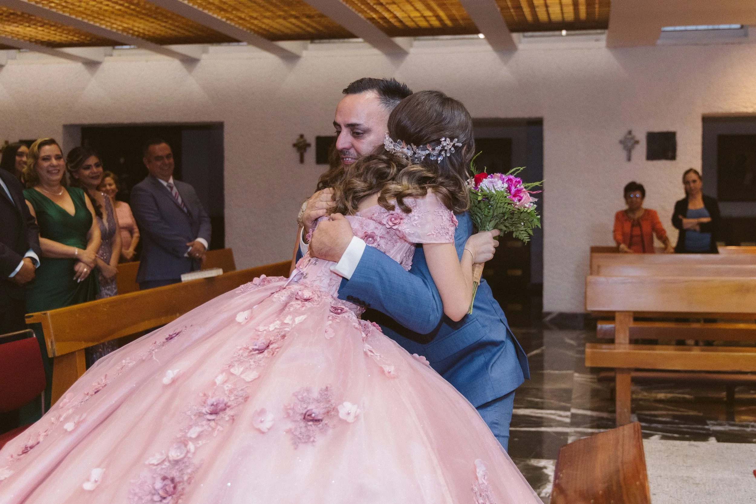  https://www.juanmapineda.com/fotografo-guadalajara/xv 