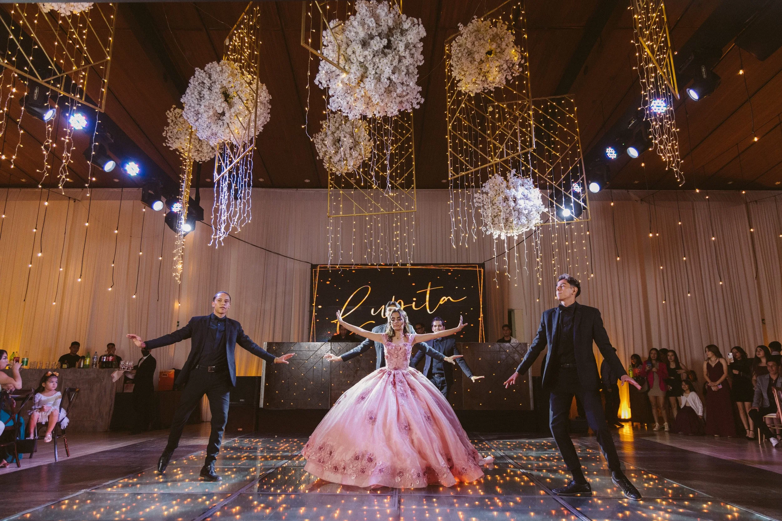  https://www.juanmapineda.com/fotografo-guadalajara/xv 