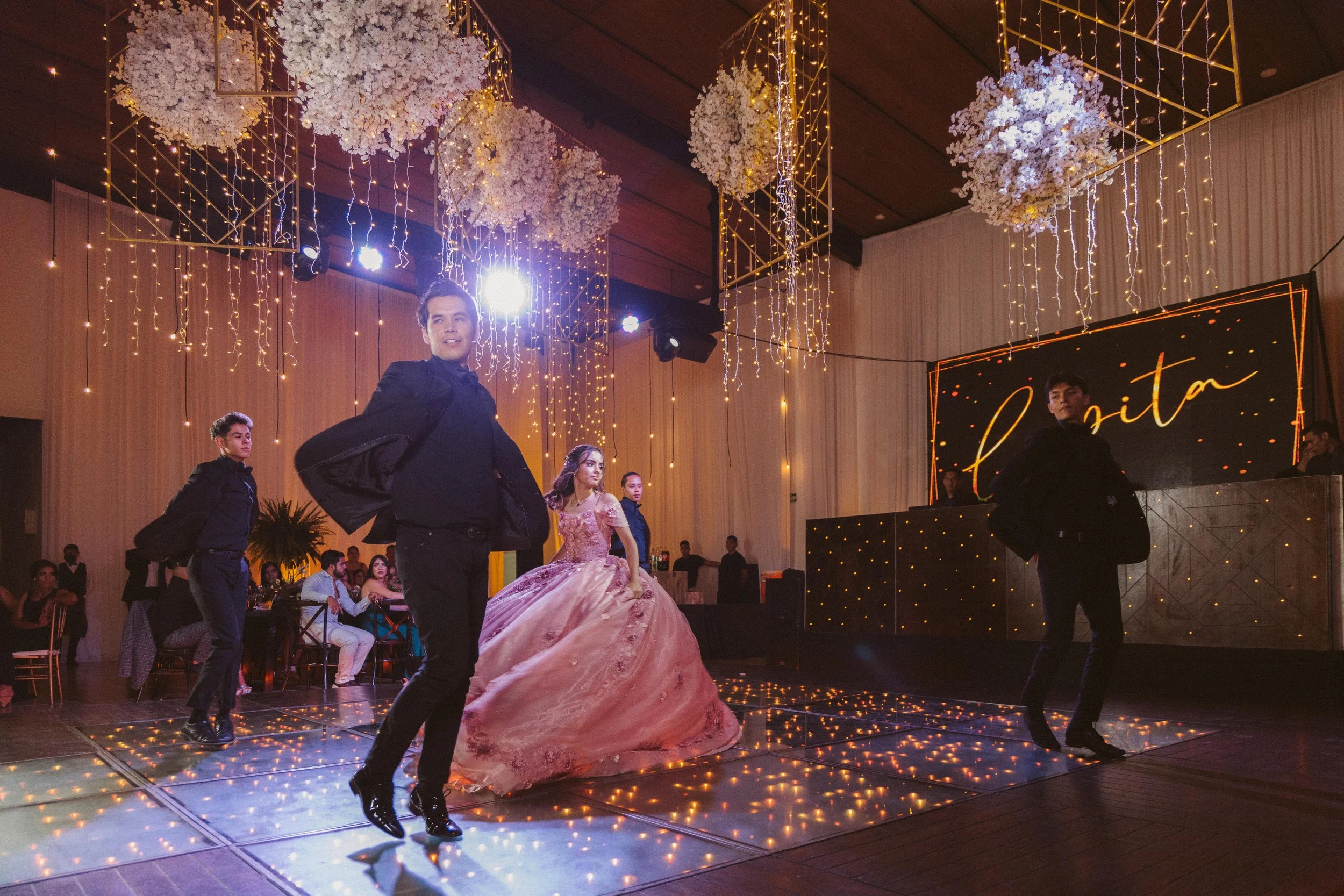  https://www.juanmapineda.com/fotografo-guadalajara/xv 