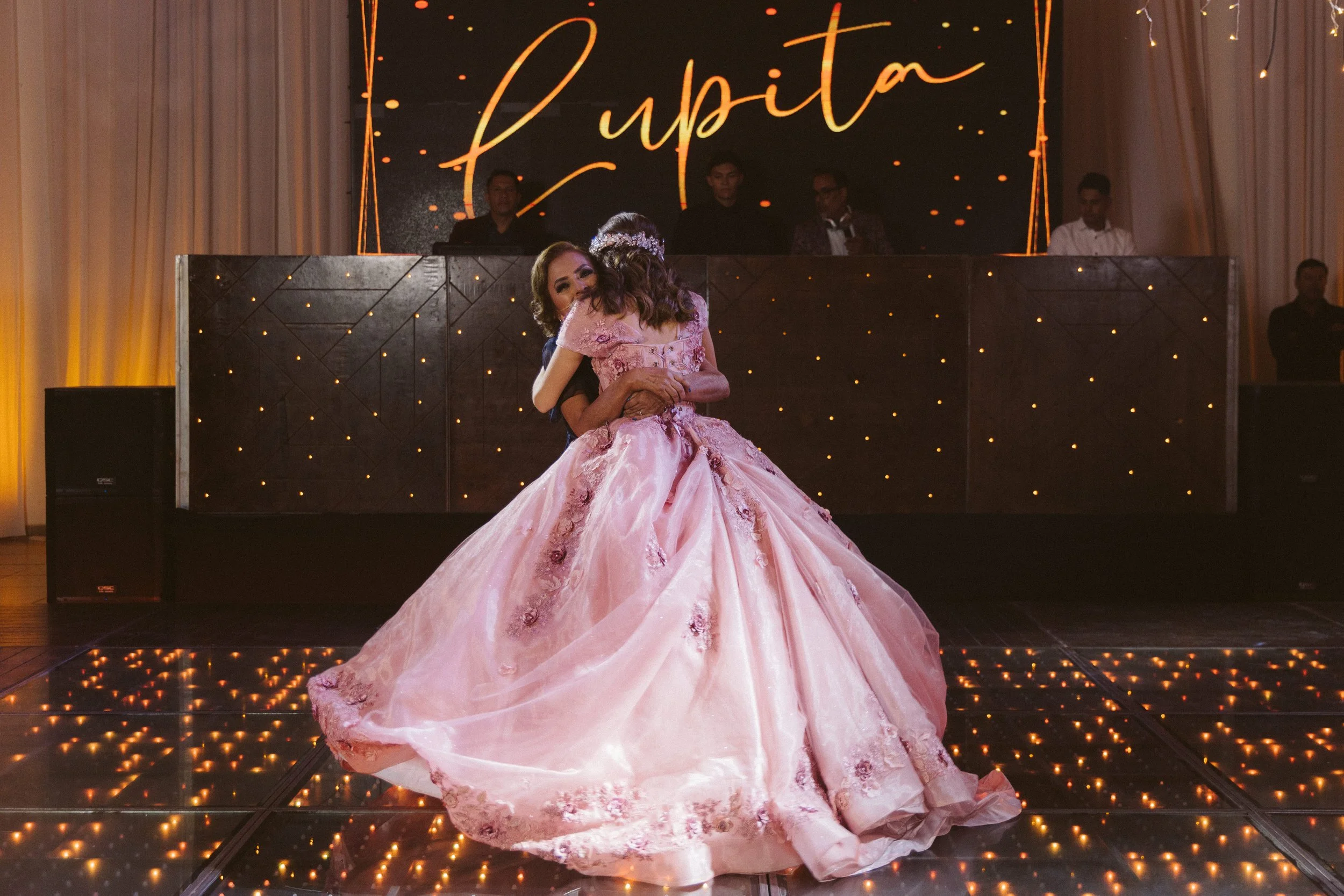  https://www.juanmapineda.com/fotografo-guadalajara/xv 