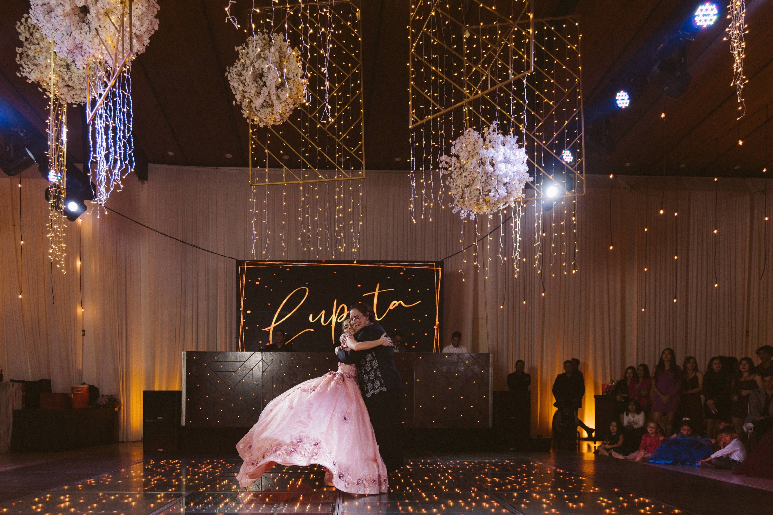 https://www.juanmapineda.com/fotografo-guadalajara/xv 