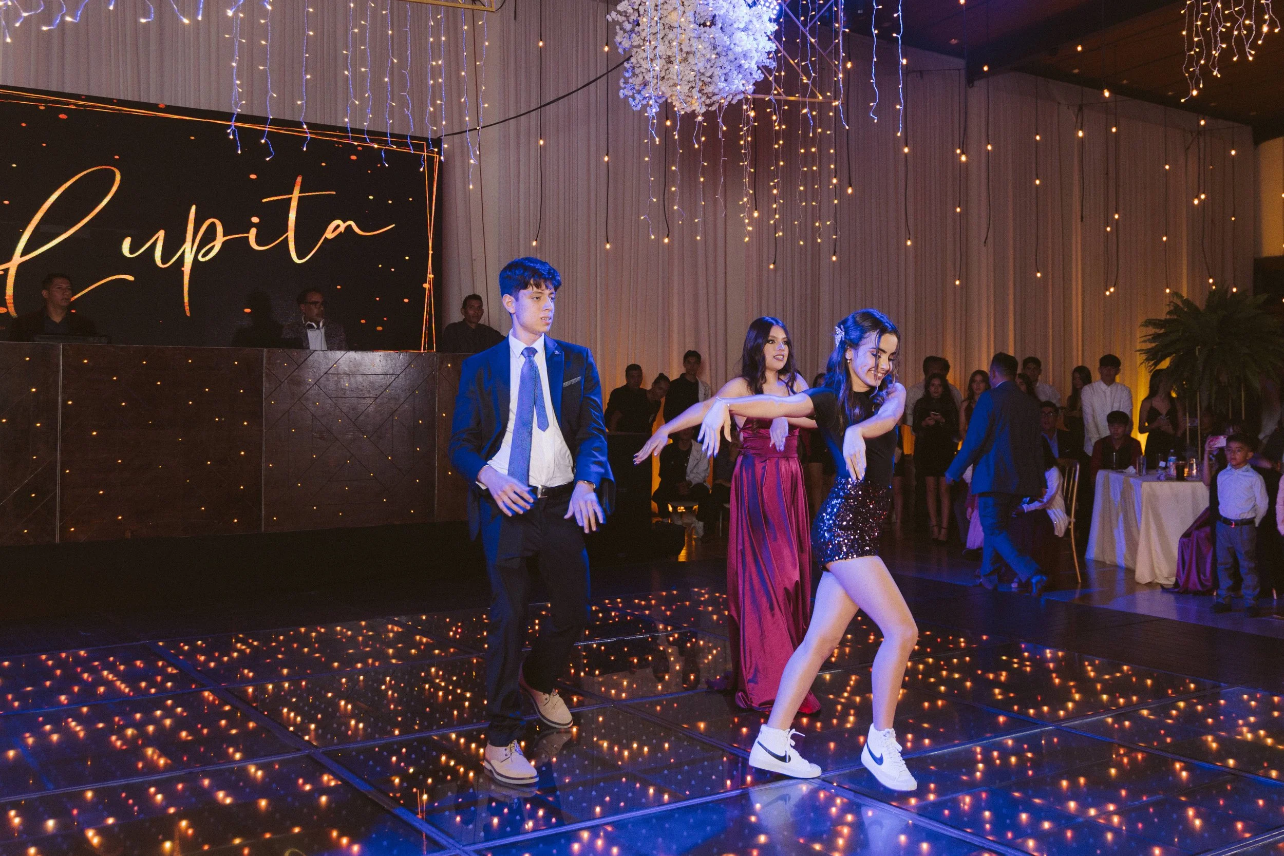  https://www.juanmapineda.com/fotografo-guadalajara/xv 