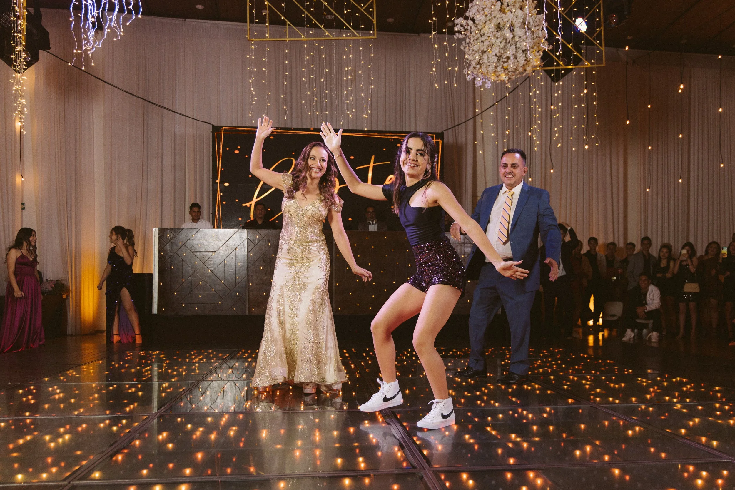  https://www.juanmapineda.com/fotografo-guadalajara/xv 