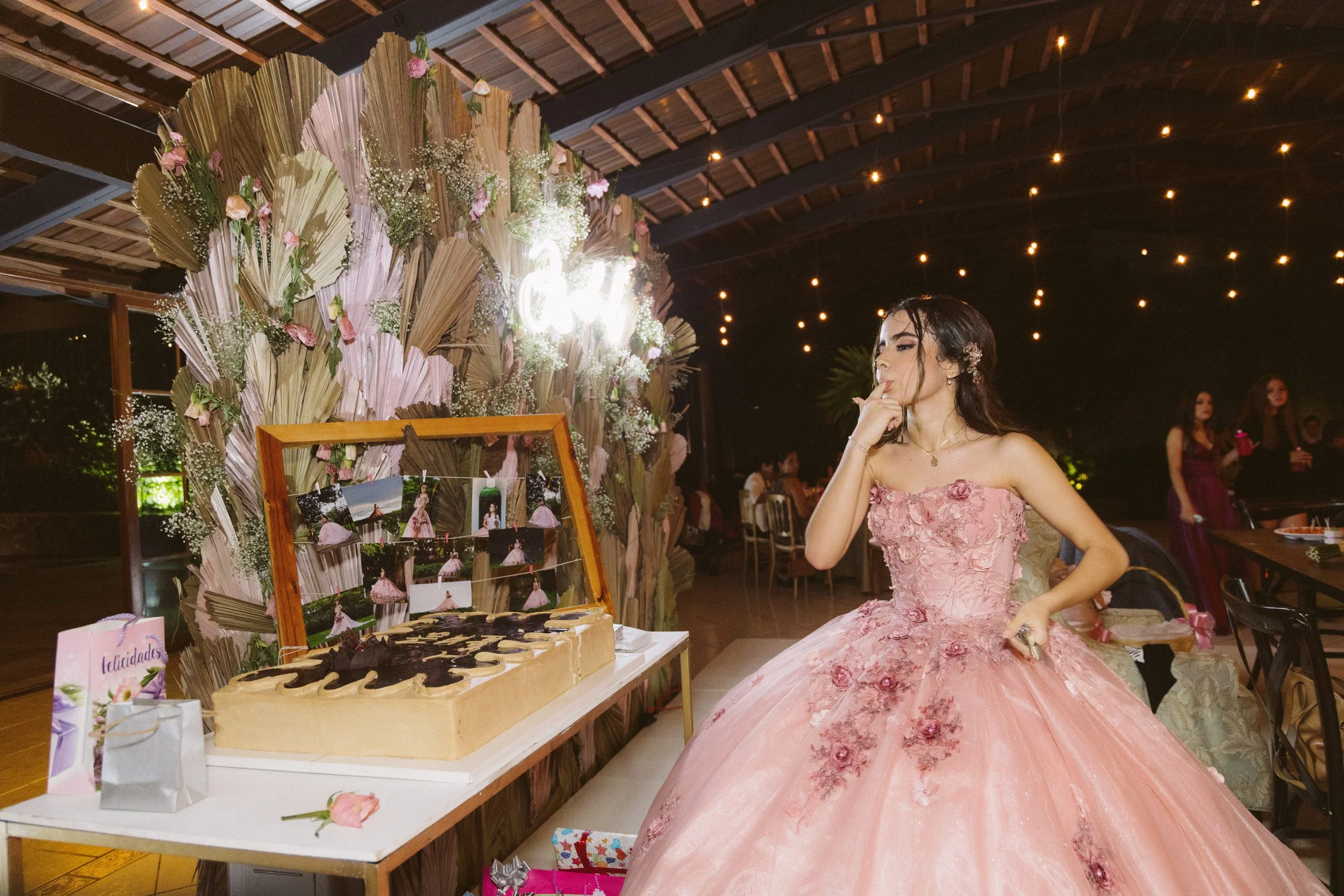  https://www.juanmapineda.com/fotografo-guadalajara/xv 