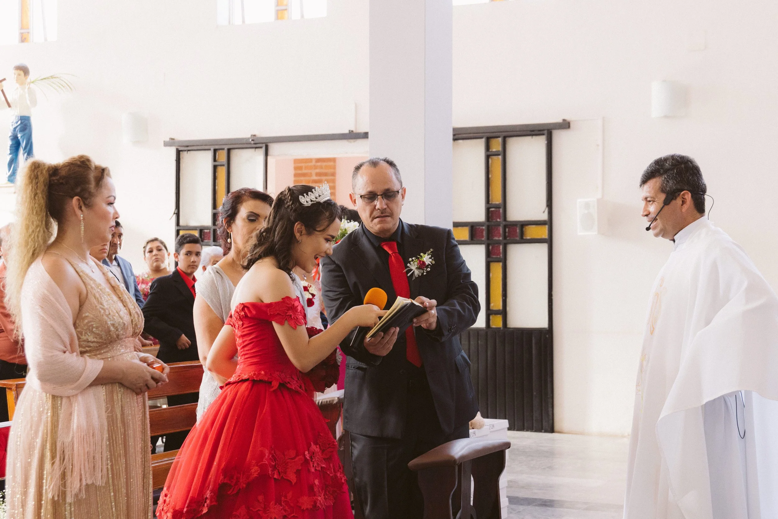  https://www.juanmapineda.com/fotografo-guadalajara/xv 