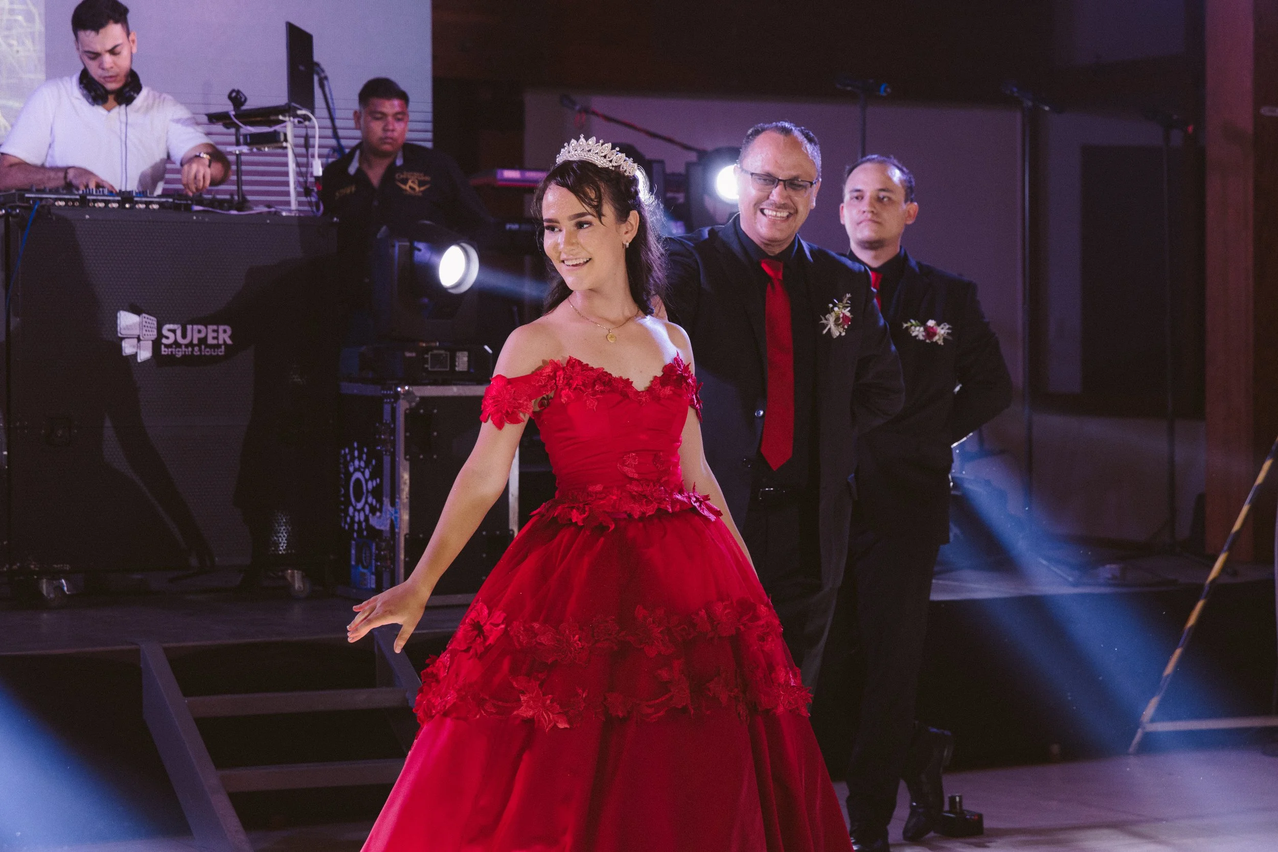  https://www.juanmapineda.com/fotografo-guadalajara/xv 