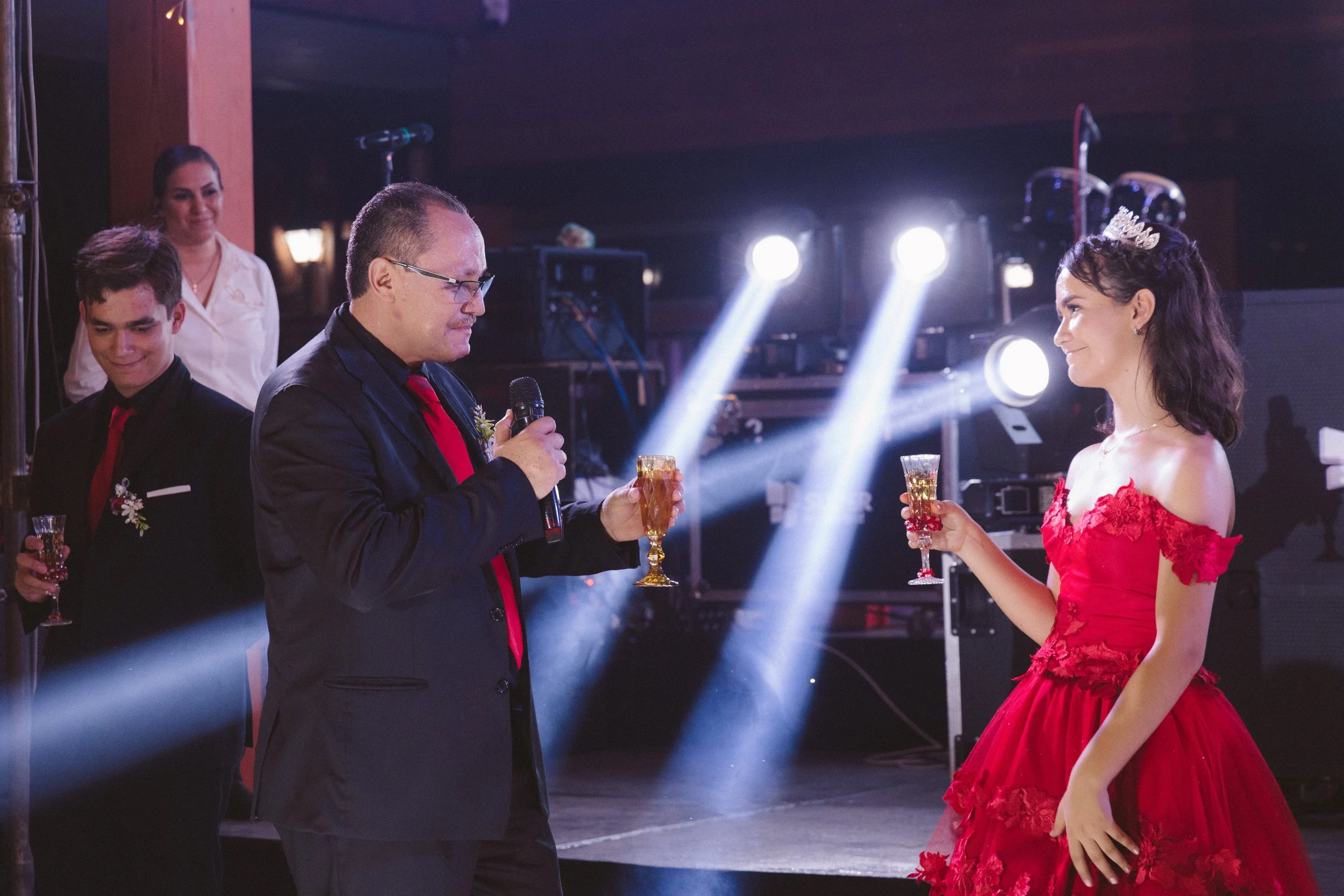  https://www.juanmapineda.com/fotografo-guadalajara/xv 