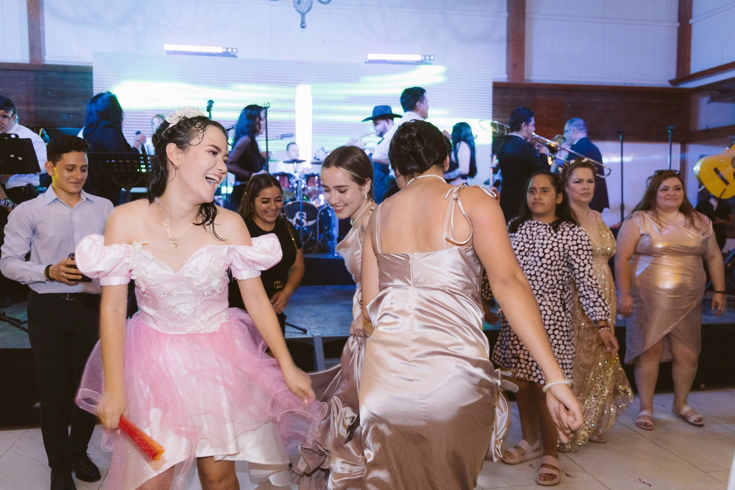  https://www.juanmapineda.com/fotografo-guadalajara/xv 
