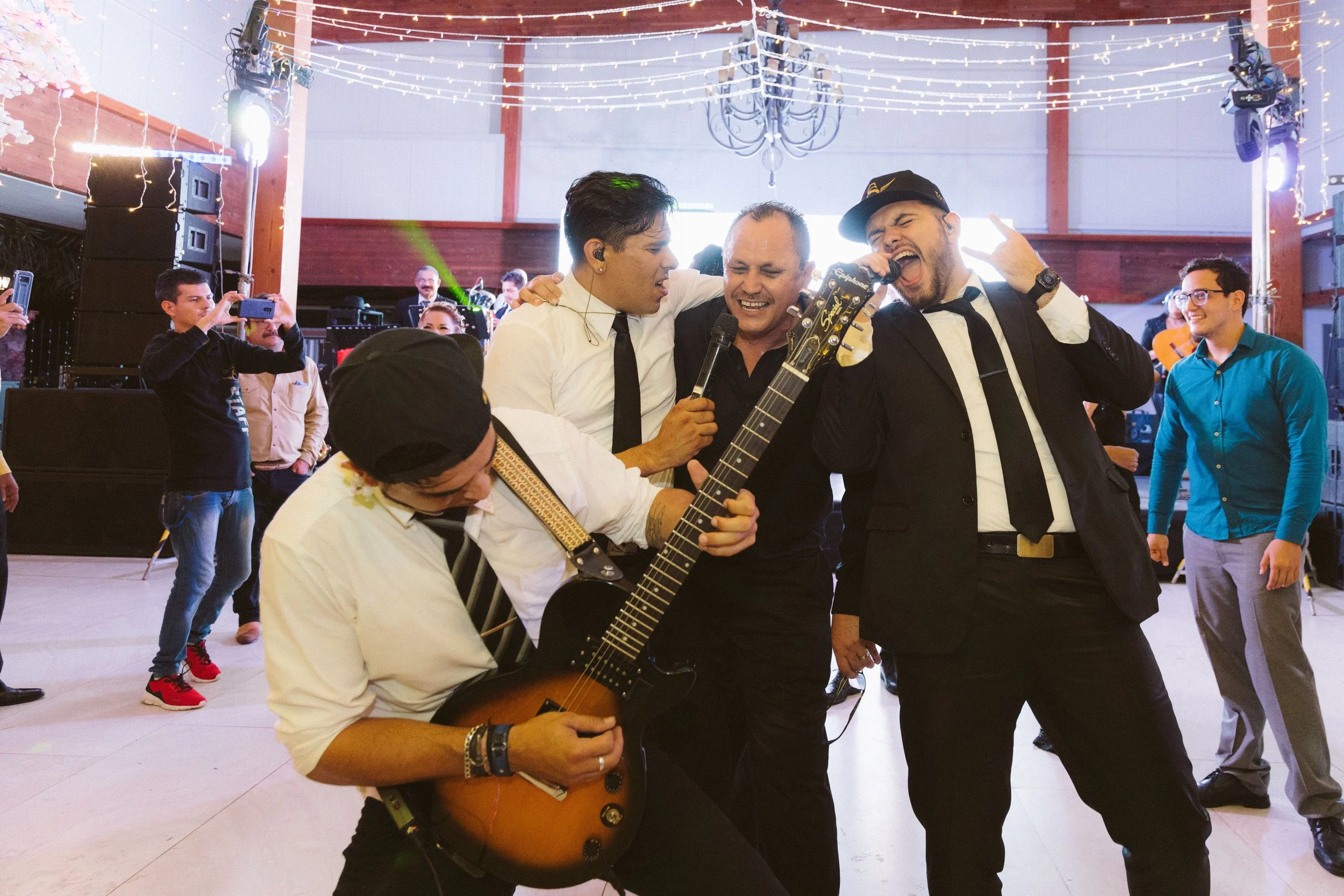  https://www.juanmapineda.com/fotografo-guadalajara/xv 