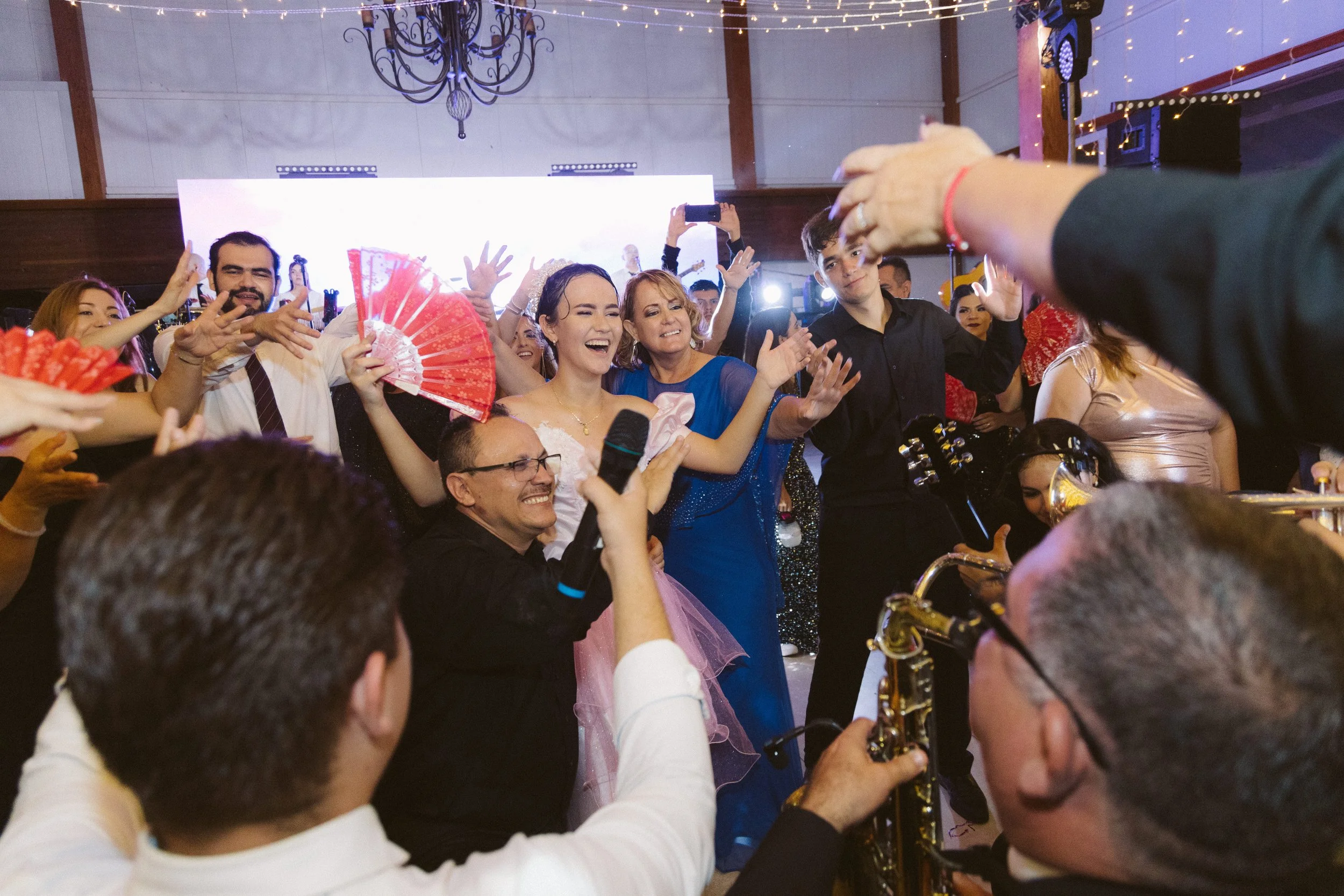  https://www.juanmapineda.com/fotografo-guadalajara/xv 
