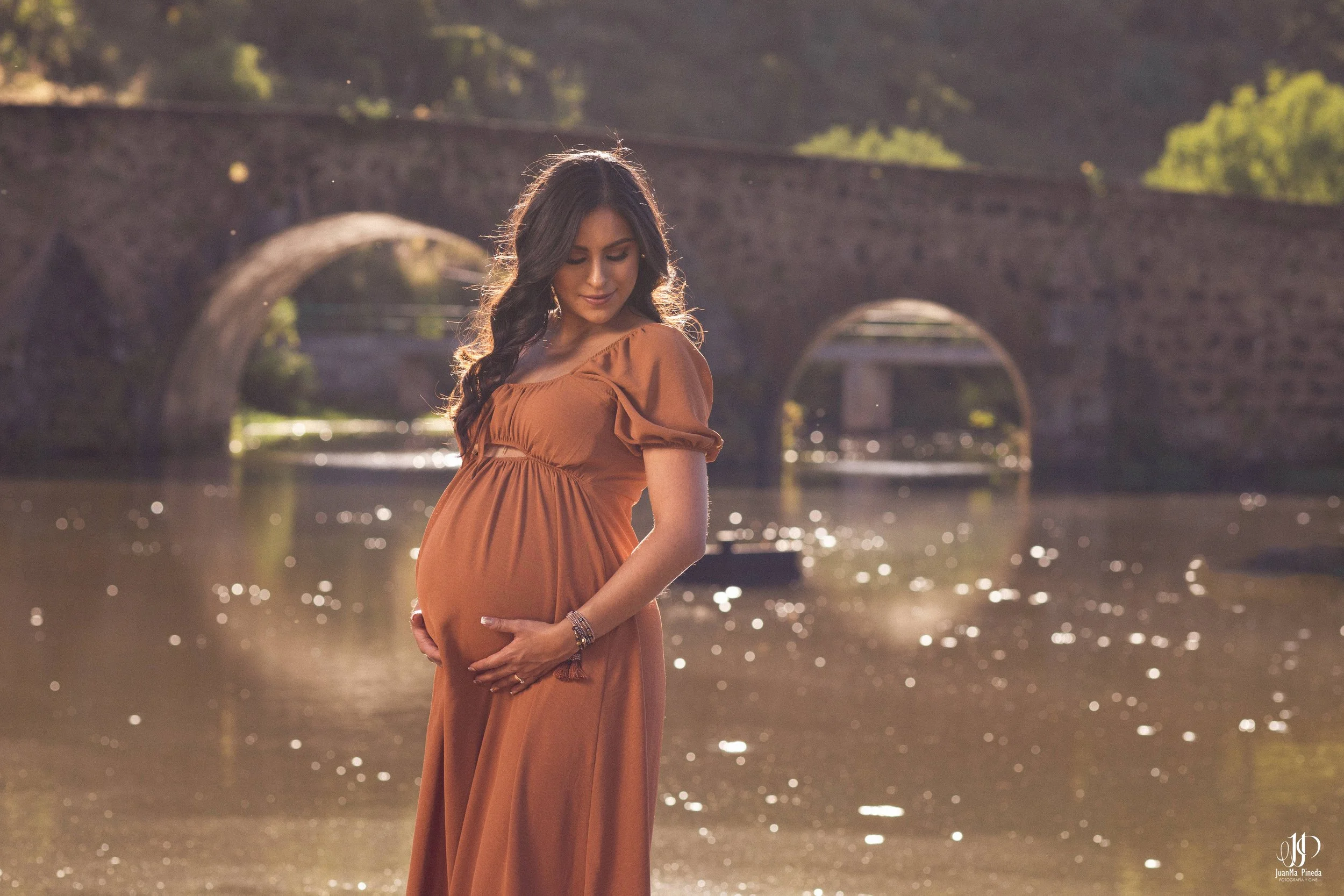  https://www.juanmapineda.com/blog/embarazo-maternidad/sesiones-fotograficas 