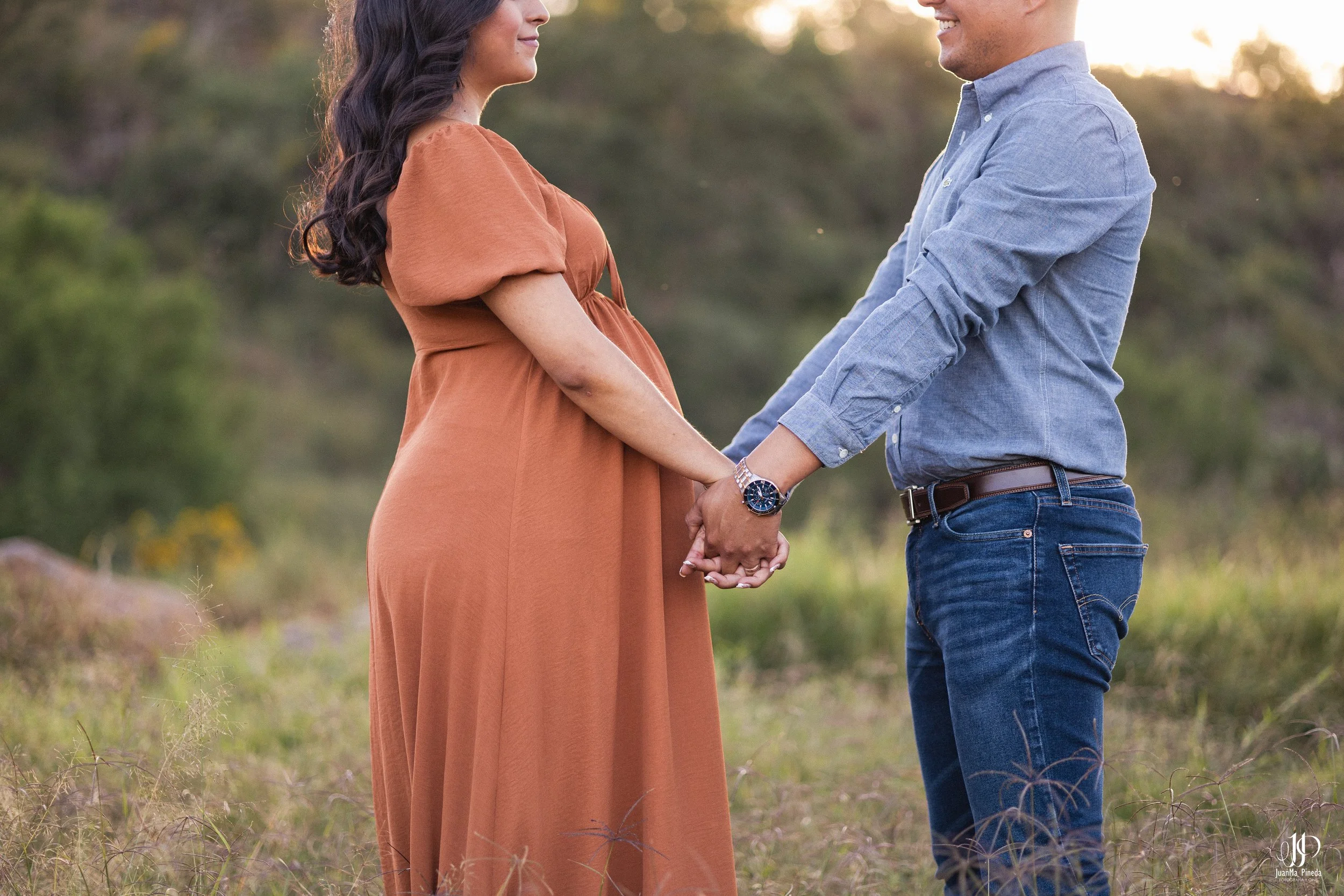  https://www.juanmapineda.com/blog/embarazo-maternidad/sesiones-fotograficas 