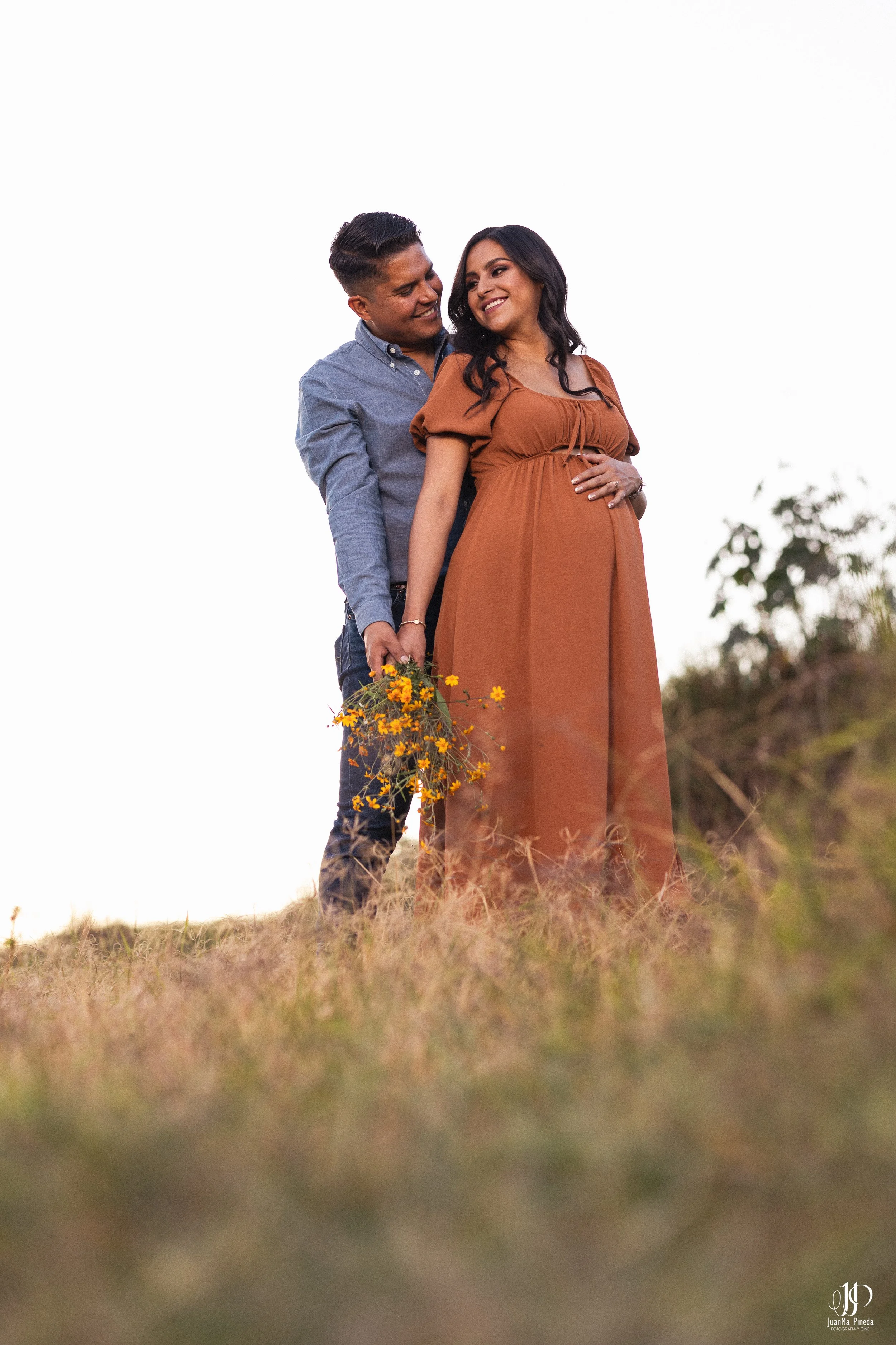  https://www.juanmapineda.com/blog/embarazo-maternidad/sesiones-fotograficas 