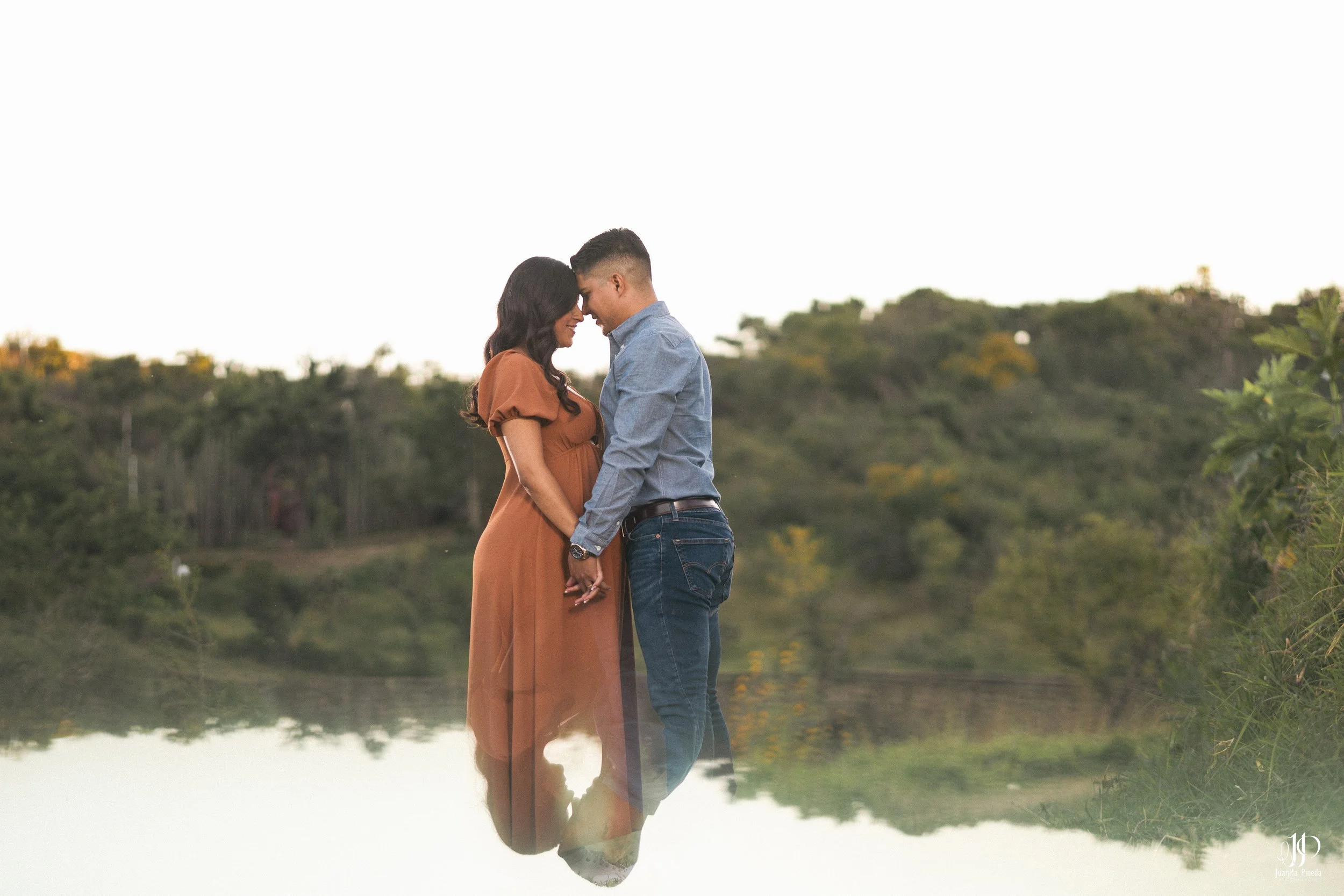  https://www.juanmapineda.com/blog/embarazo-maternidad/sesiones-fotograficas 