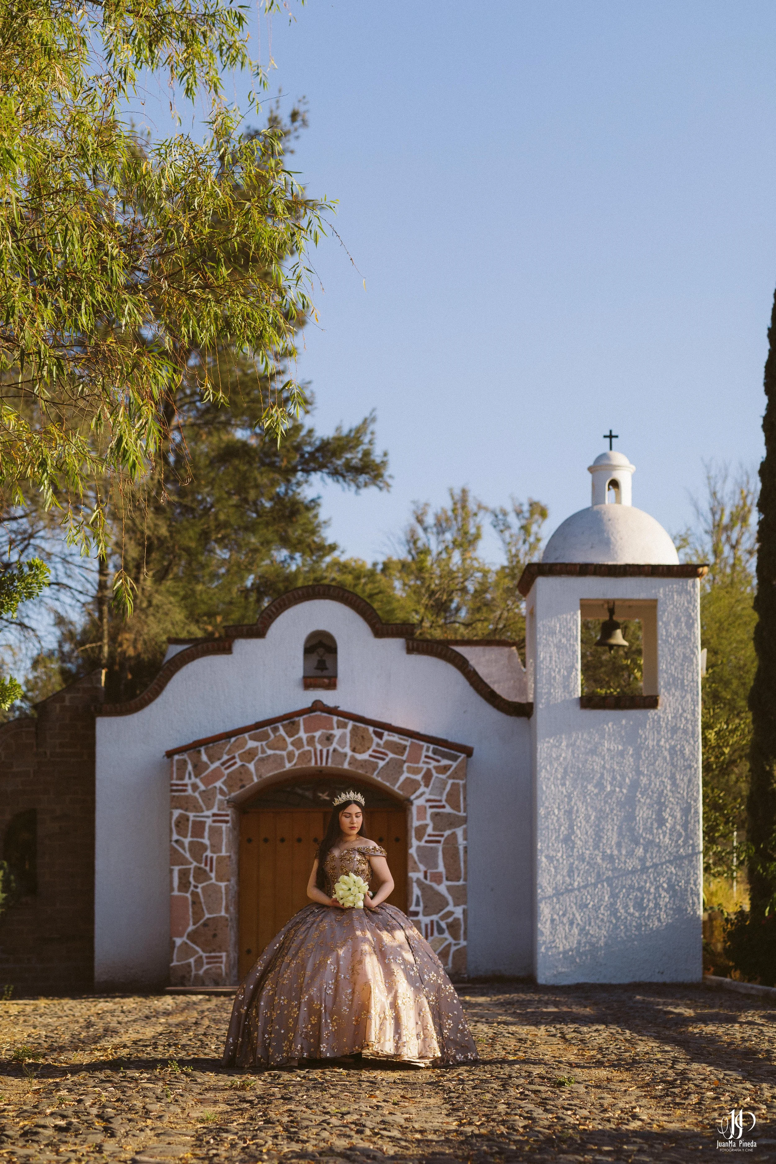  https://www.juanmapineda.com/fotografo-guadalajara/xv 