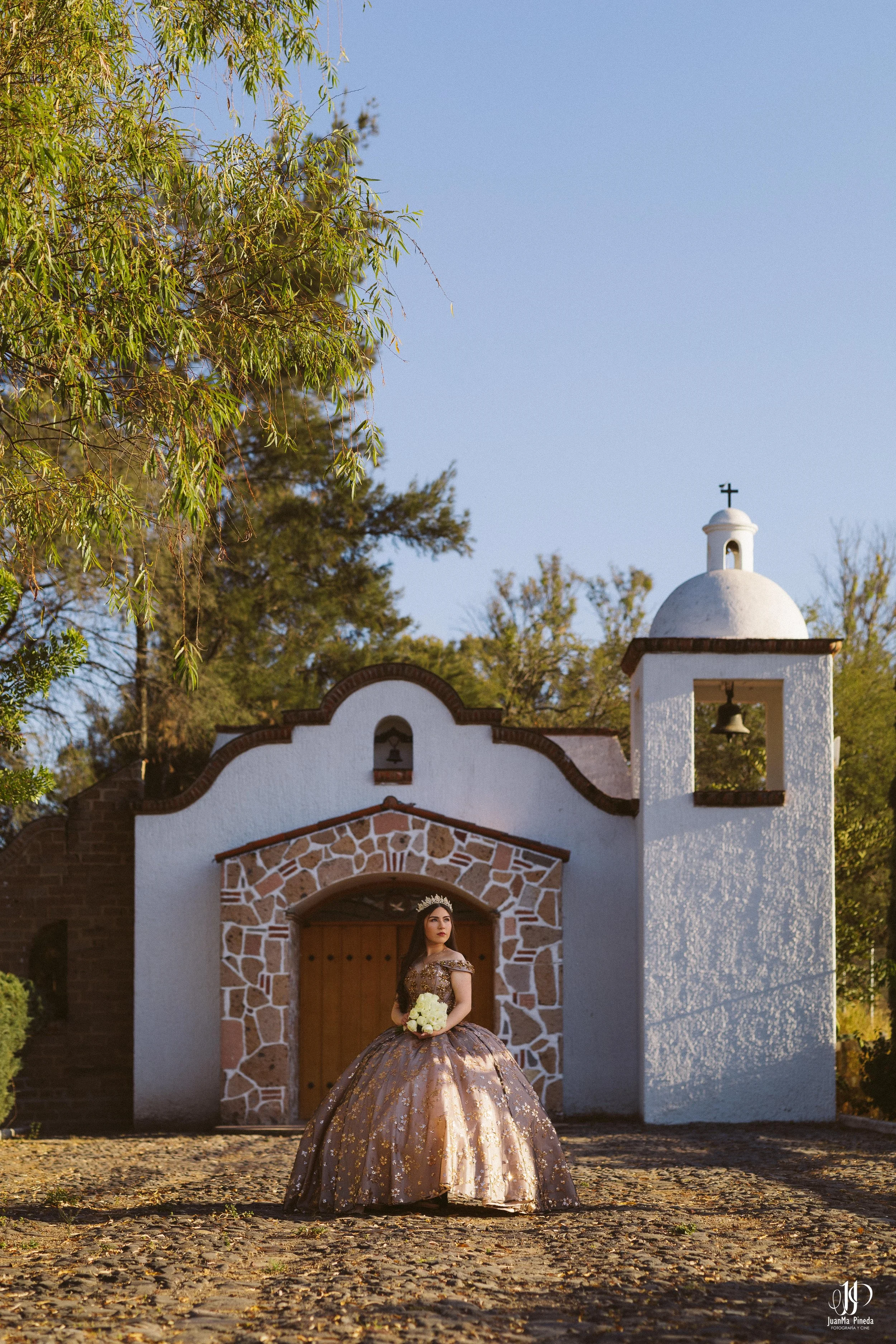  https://www.juanmapineda.com/fotografo-guadalajara/xv 