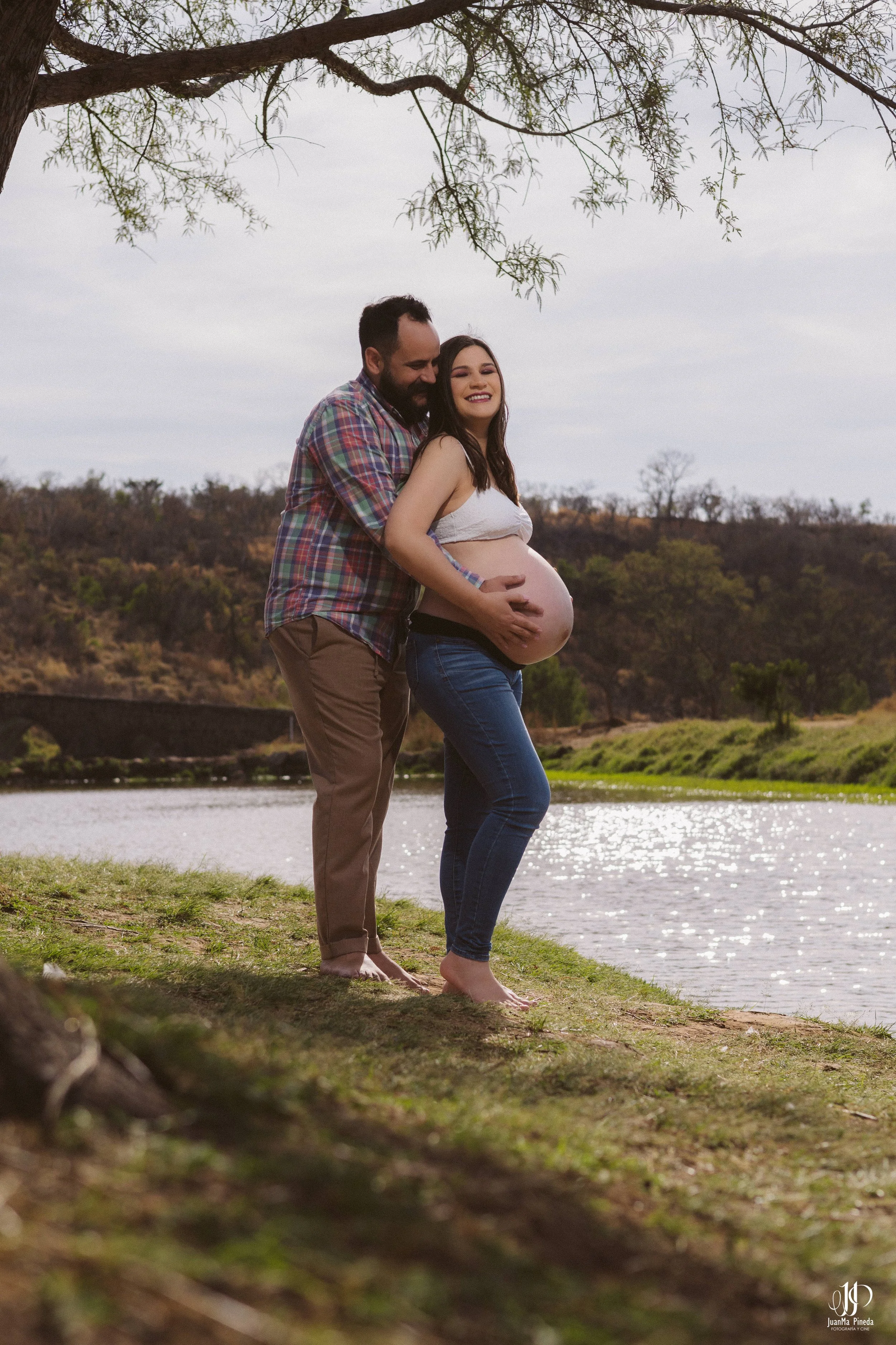  https://www.juanmapineda.com/blog/embarazo-maternidad/sesiones-fotograficas 