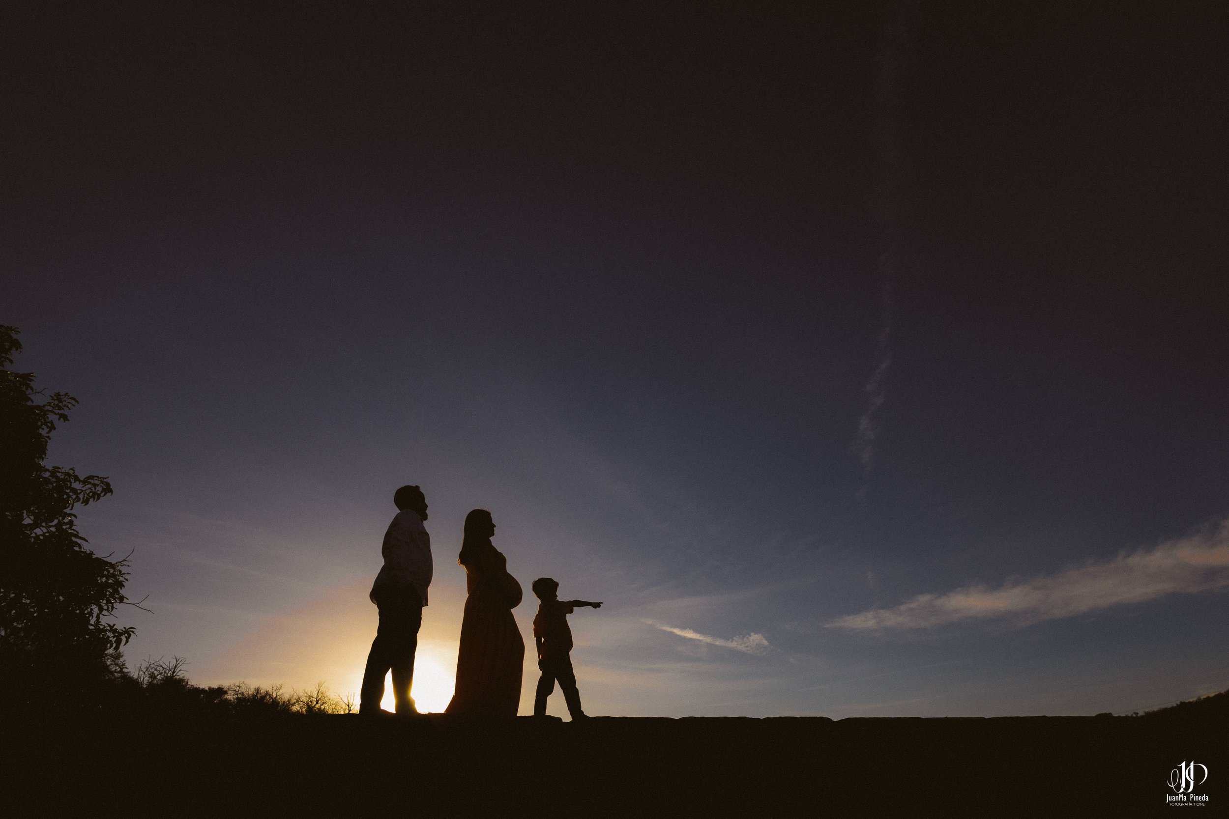  https://www.juanmapineda.com/blog/embarazo-maternidad/sesiones-fotograficas 