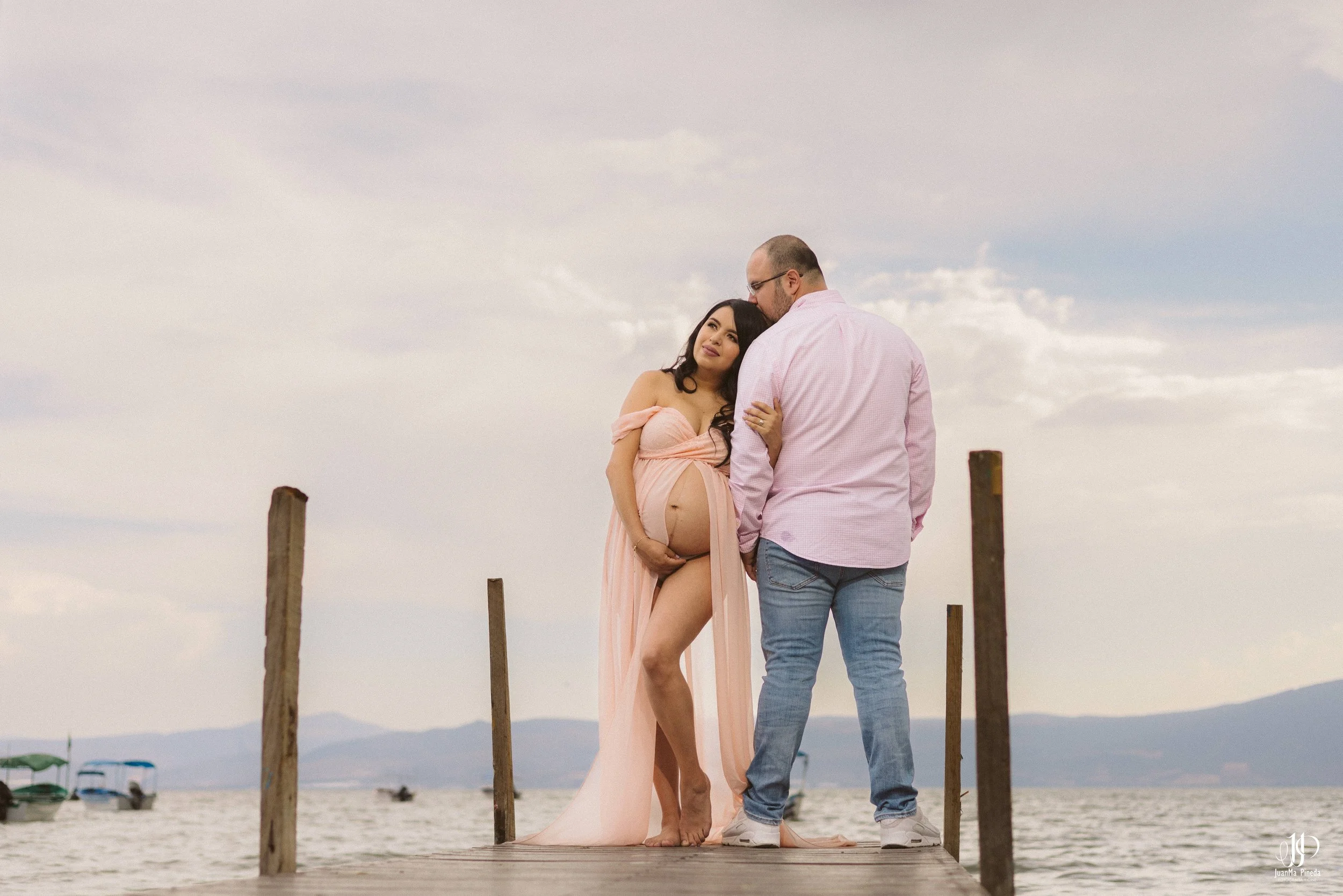  https://www.juanmapineda.com/blog/embarazo-maternidad/sesiones-fotograficas 