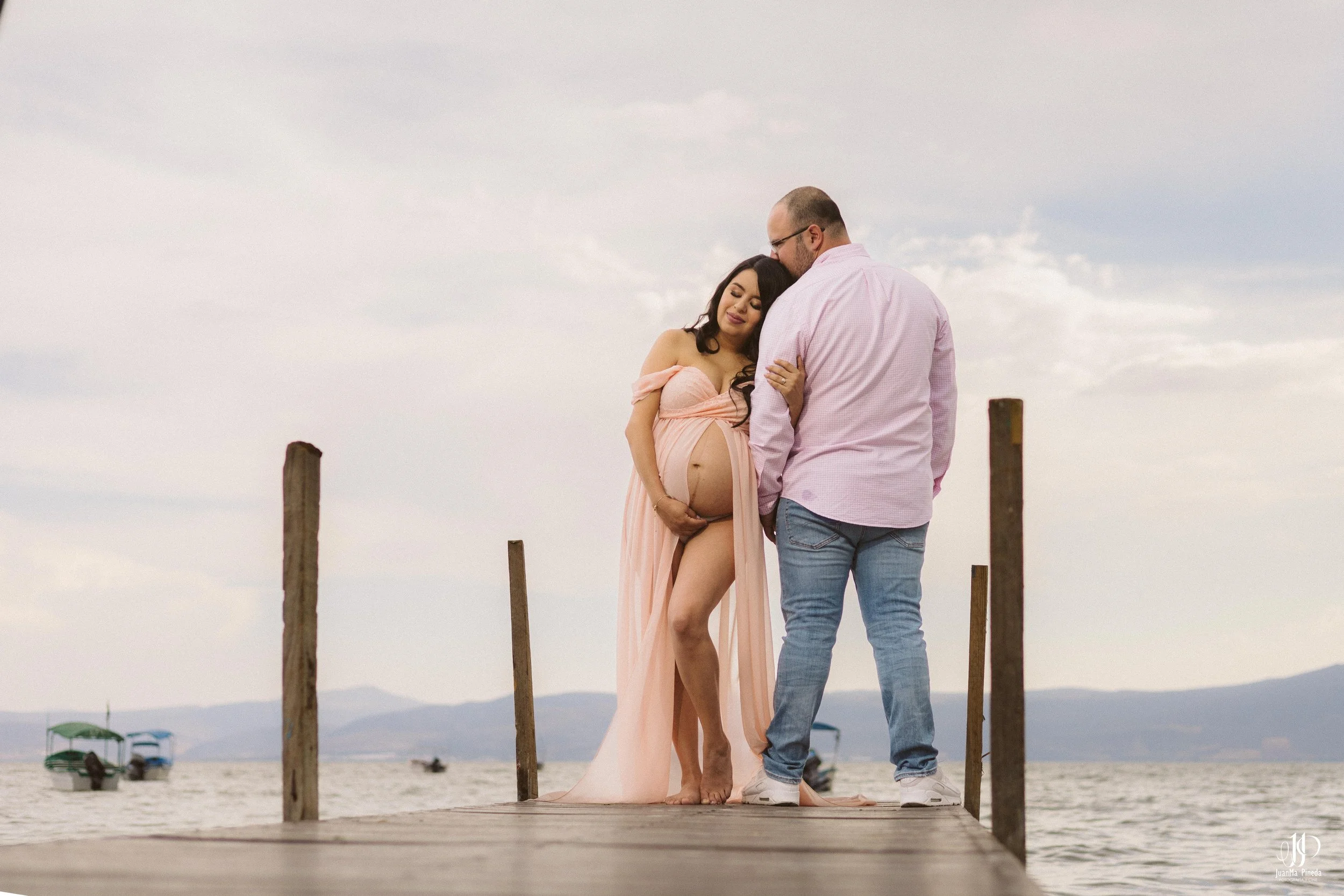  https://www.juanmapineda.com/blog/embarazo-maternidad/sesiones-fotograficas 