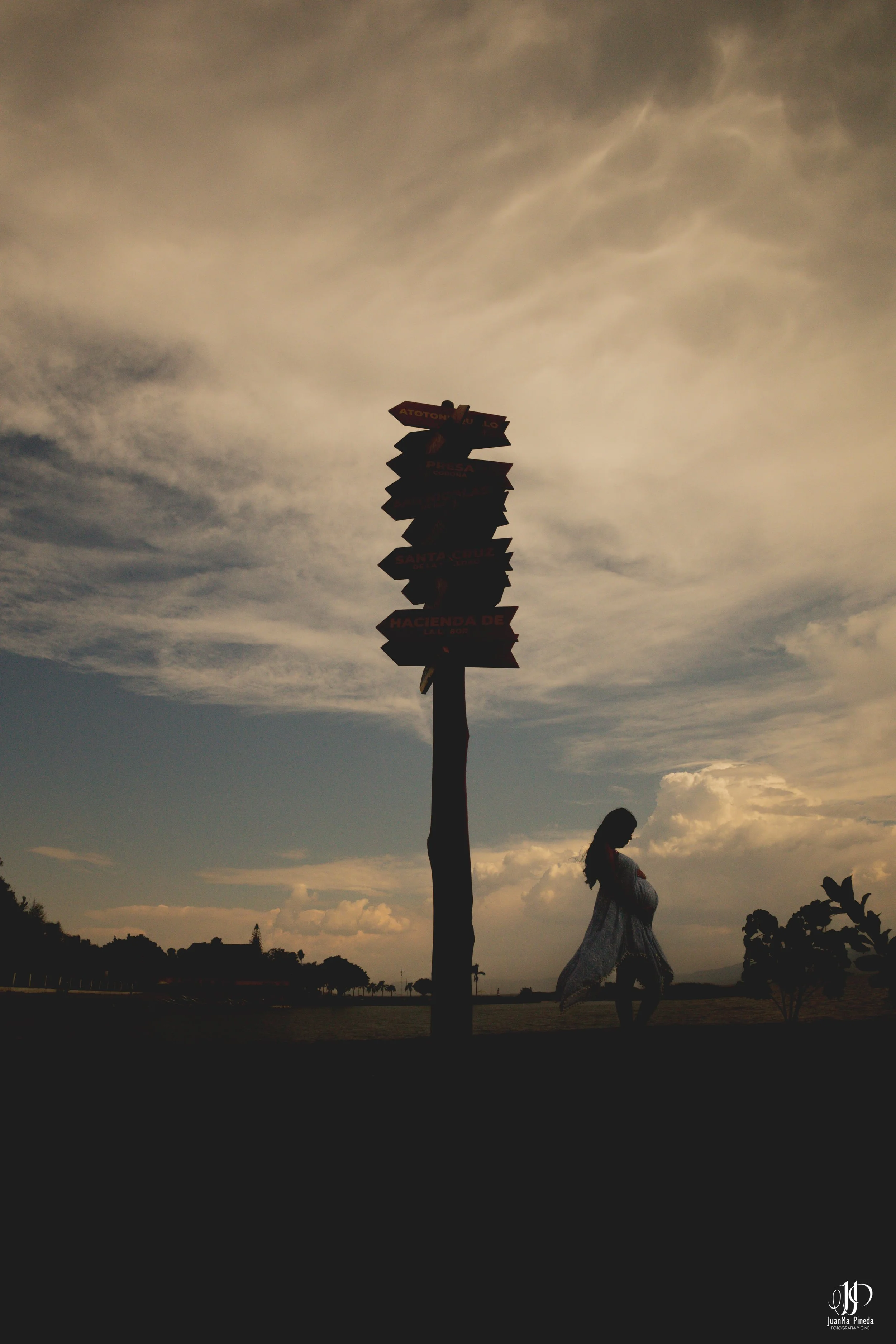  https://www.juanmapineda.com/blog/embarazo-maternidad/sesiones-fotograficas 