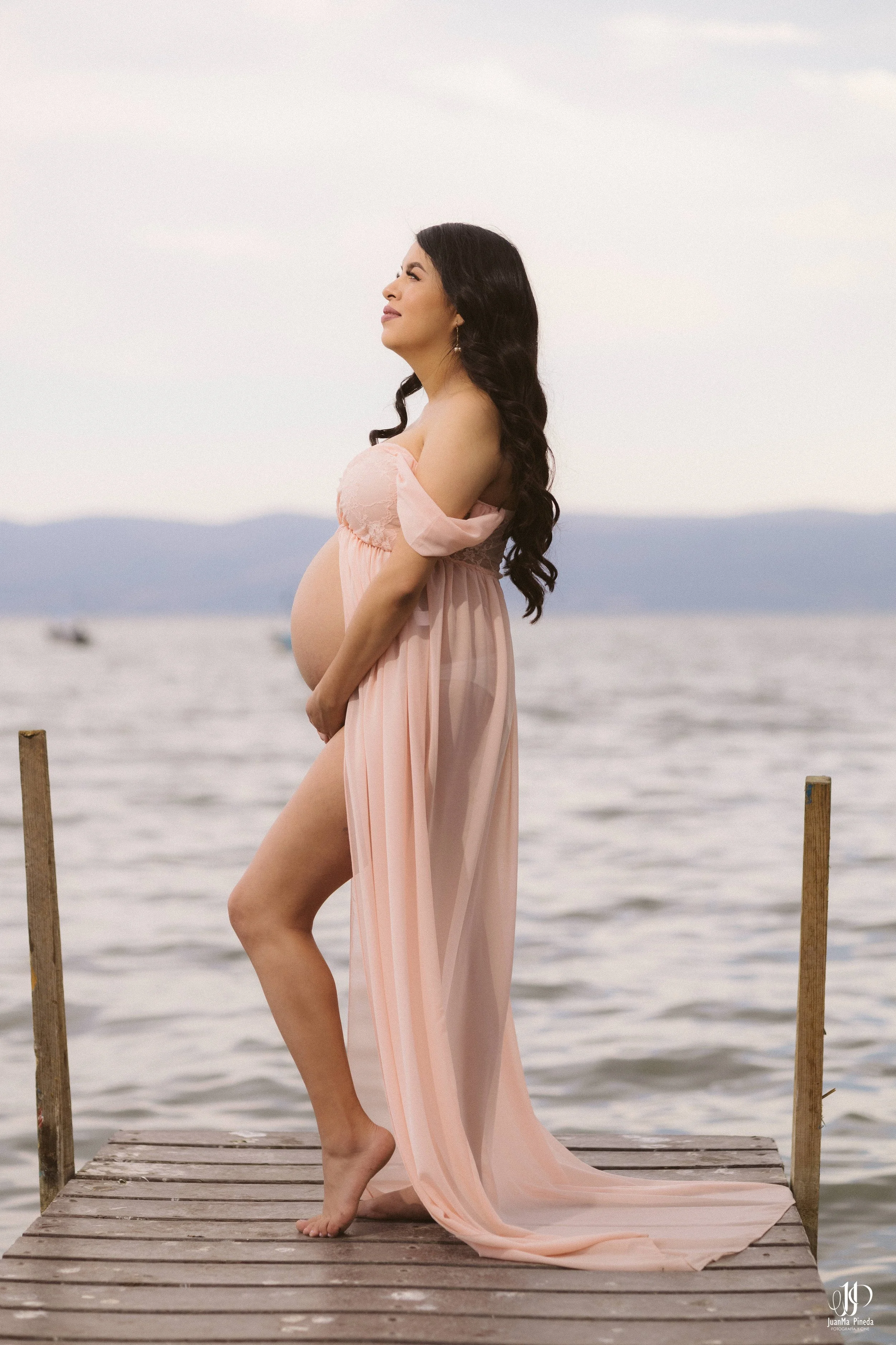 https://www.juanmapineda.com/blog/embarazo-maternidad/sesiones-fotograficas 