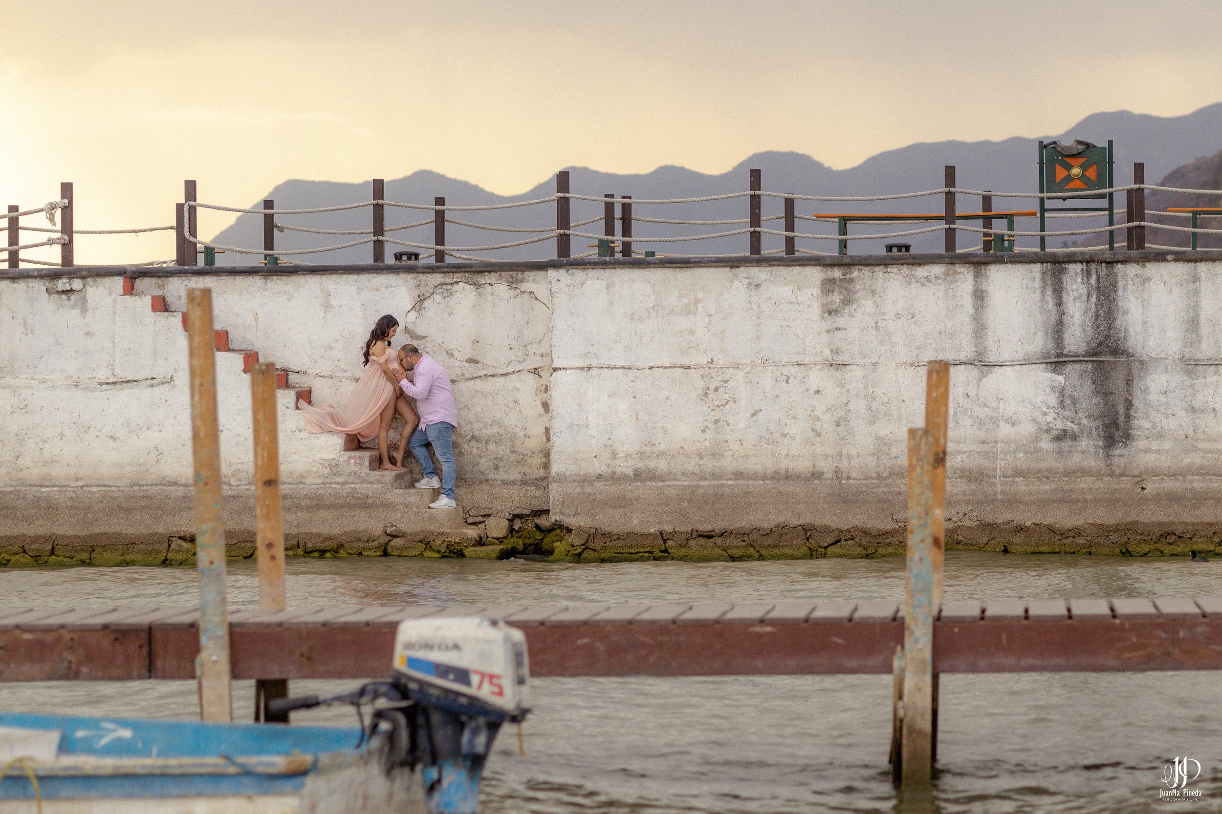  https://www.juanmapineda.com/blog/embarazo-maternidad/sesiones-fotograficas 