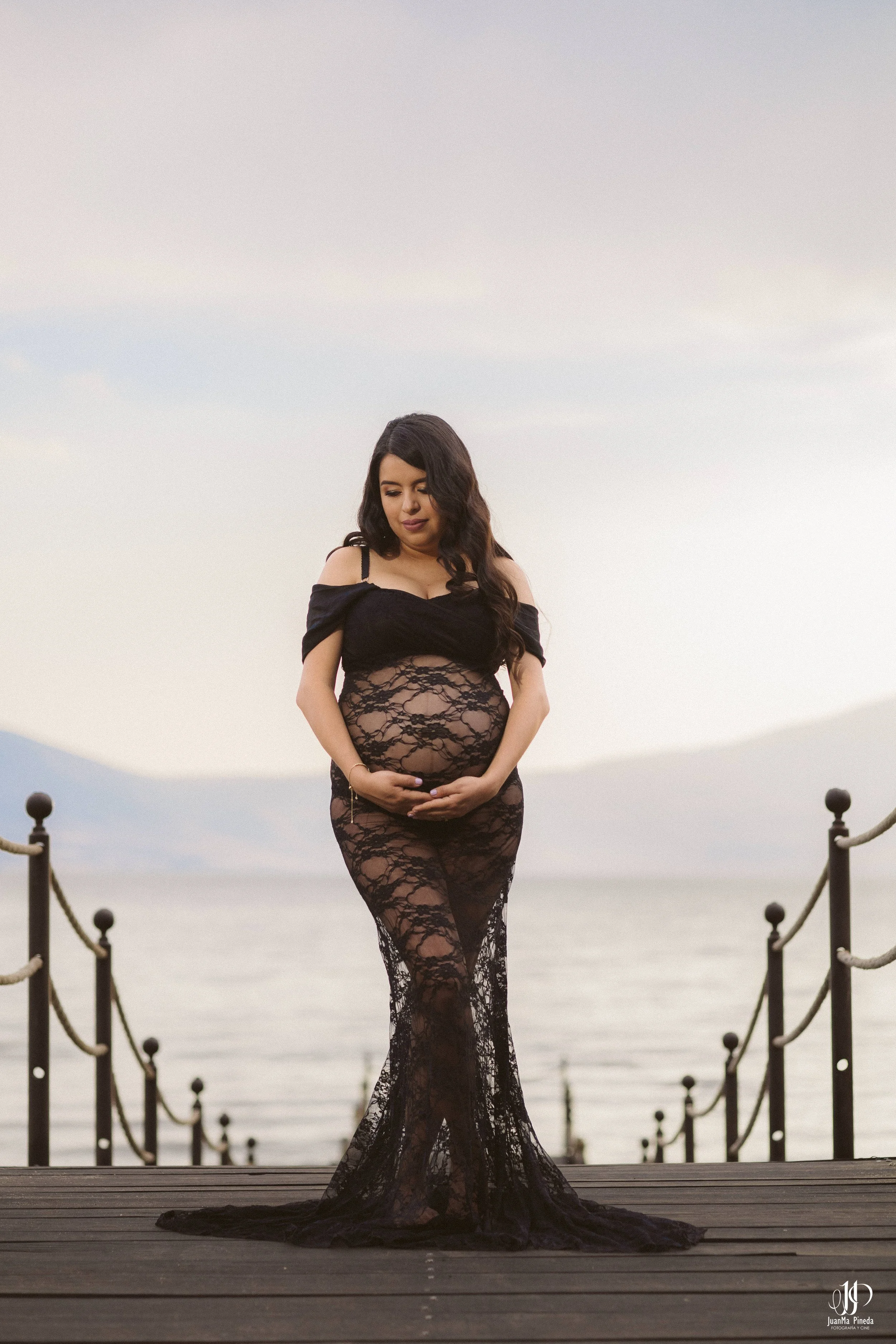  https://www.juanmapineda.com/blog/embarazo-maternidad/sesiones-fotograficas 