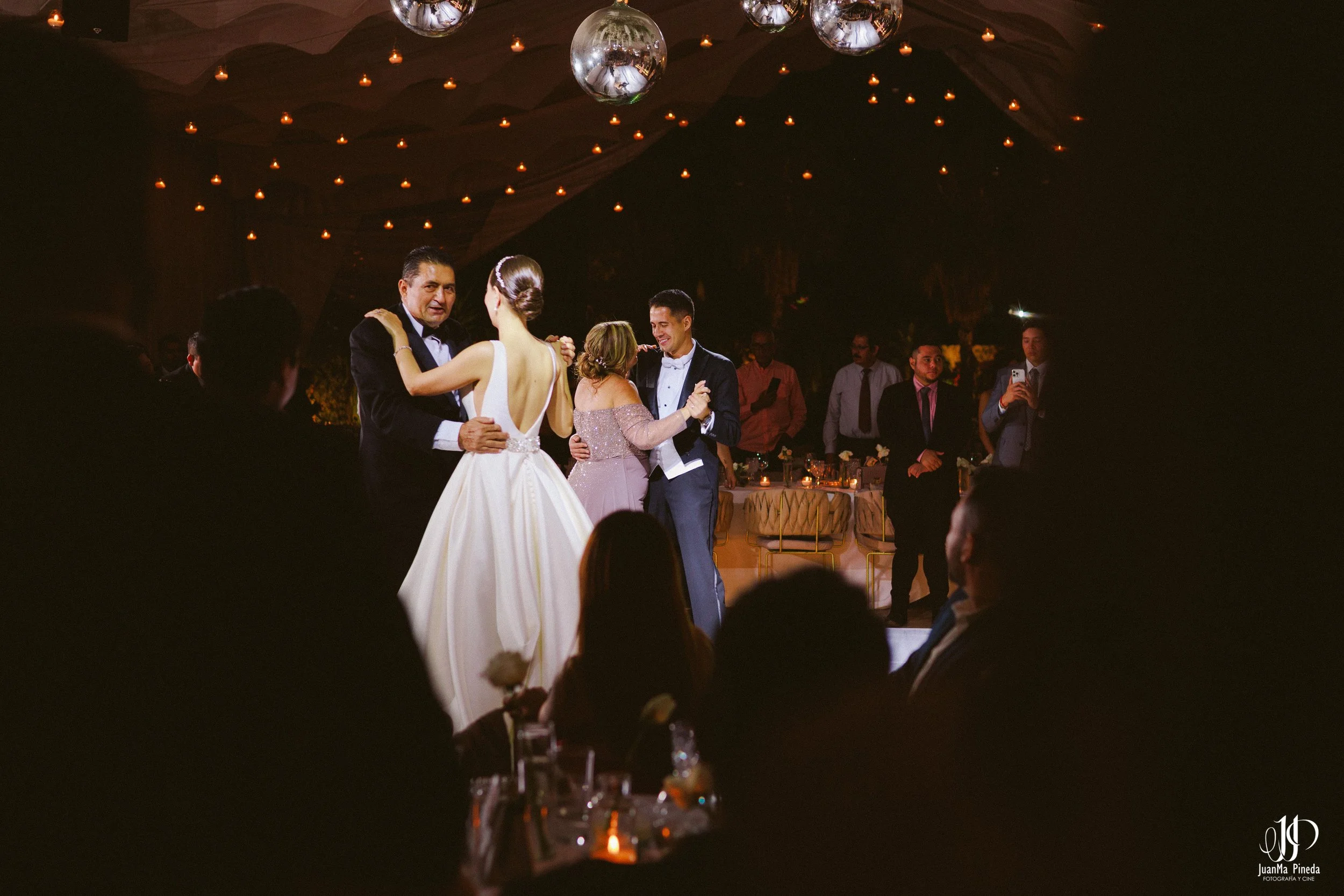 Fiesta+Agapantos+Boda-2.jpg