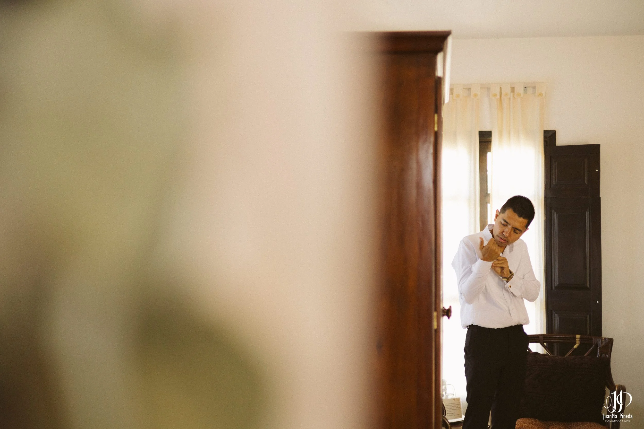 Getting Ready+Hacienda Magdalena-14.jpg