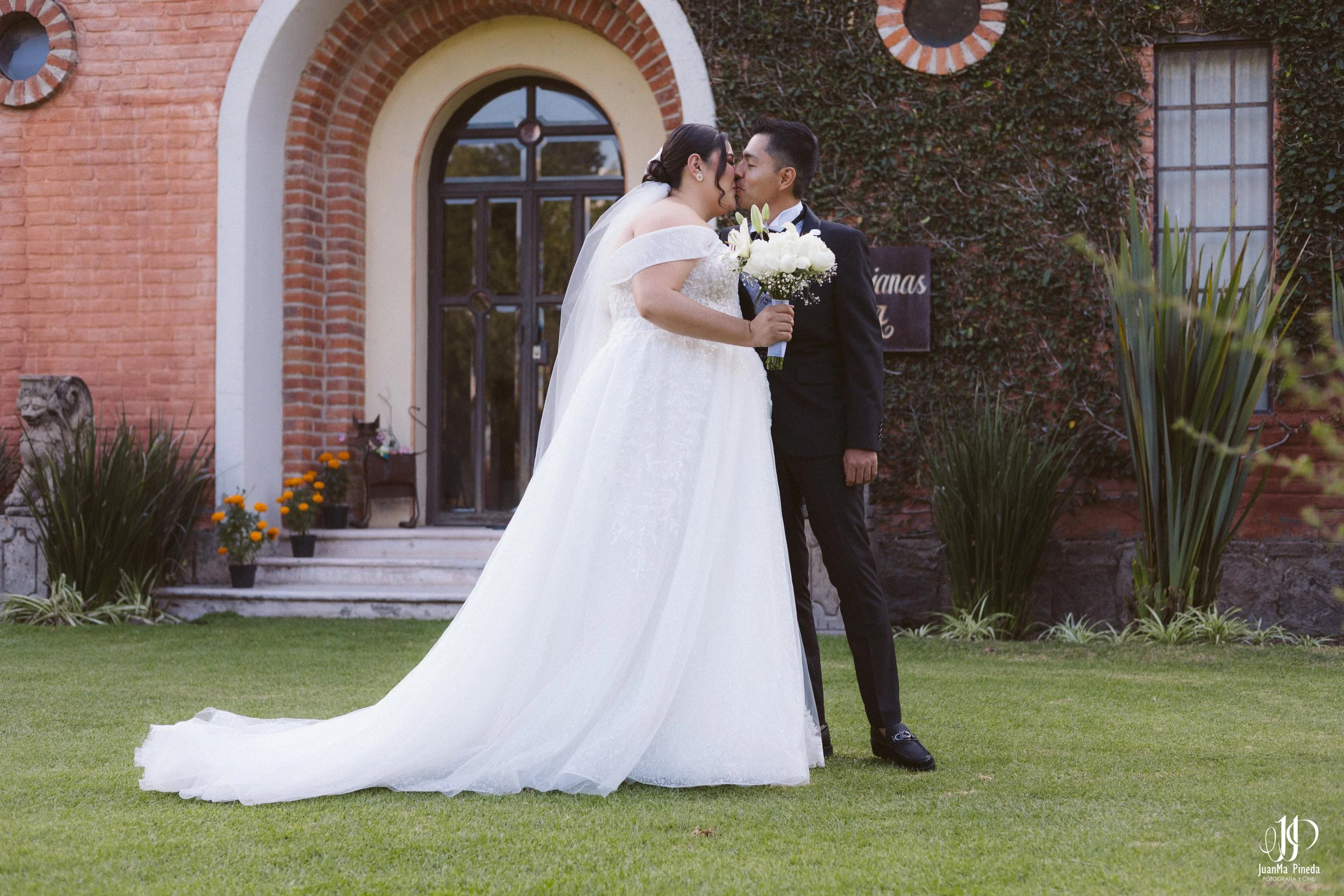 First Look+Hacienda Magdalena-7.jpg