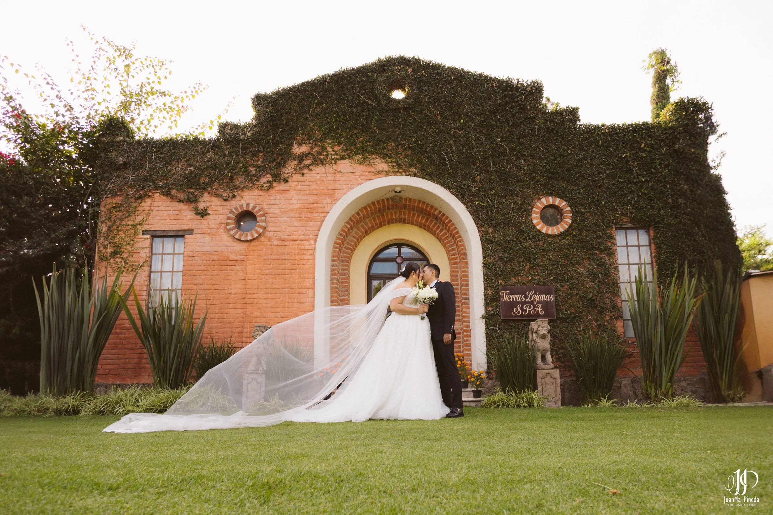 First Look+Hacienda Magdalena-18.jpg